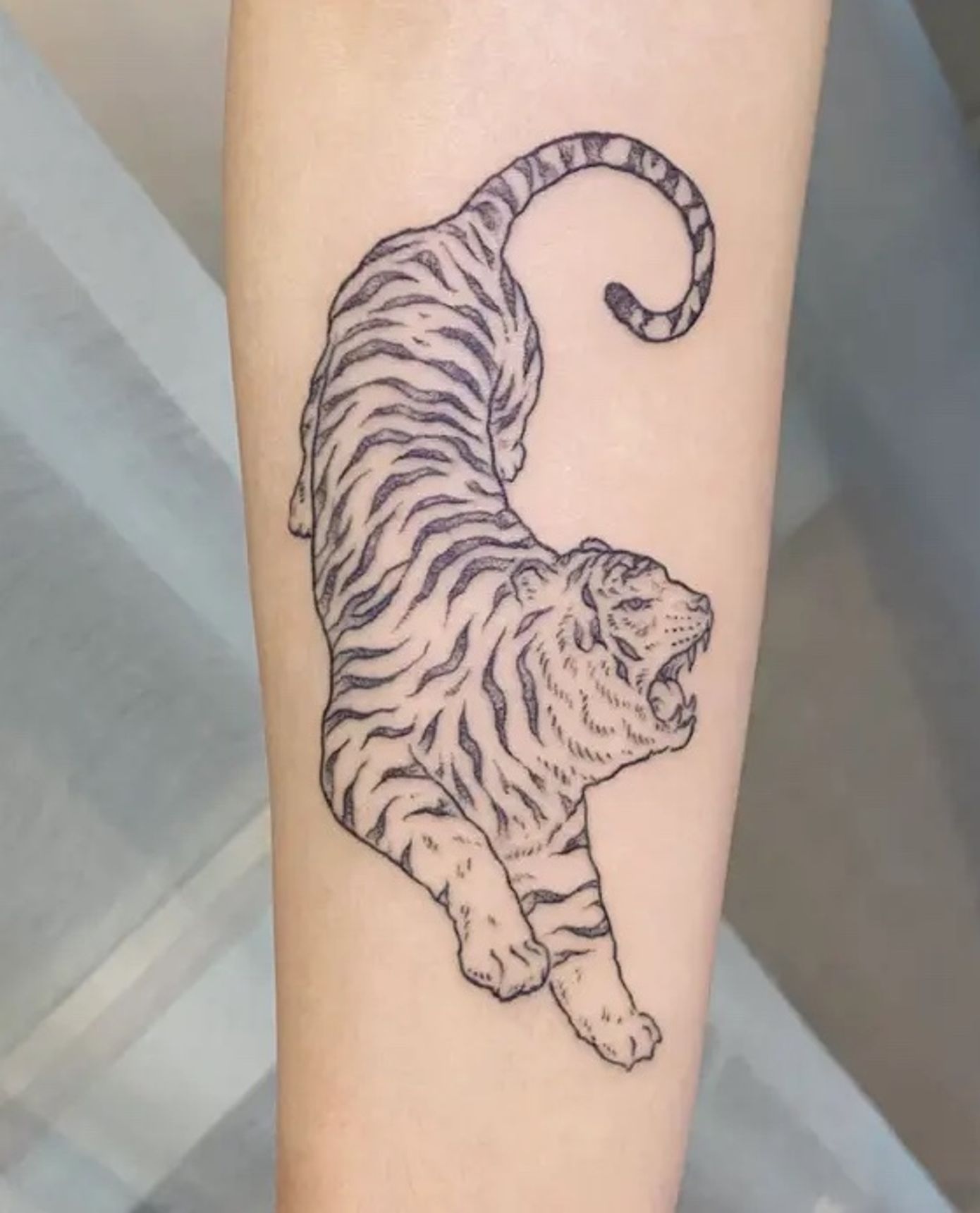 ephemeral temporary tattoo custom designs for women tiger on arm