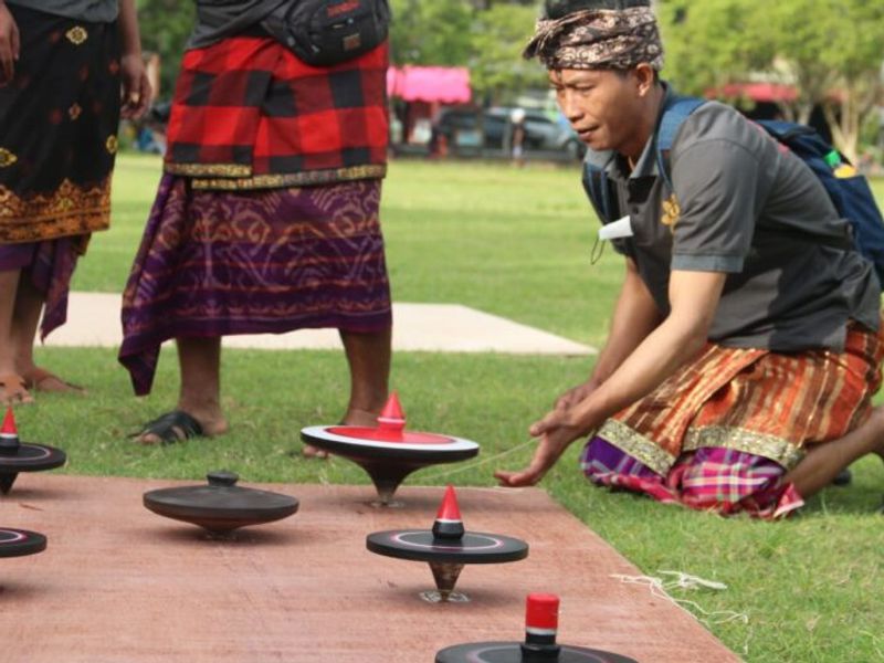 Permainan Gangsing sebagai Warisan Budaya Catur Desa