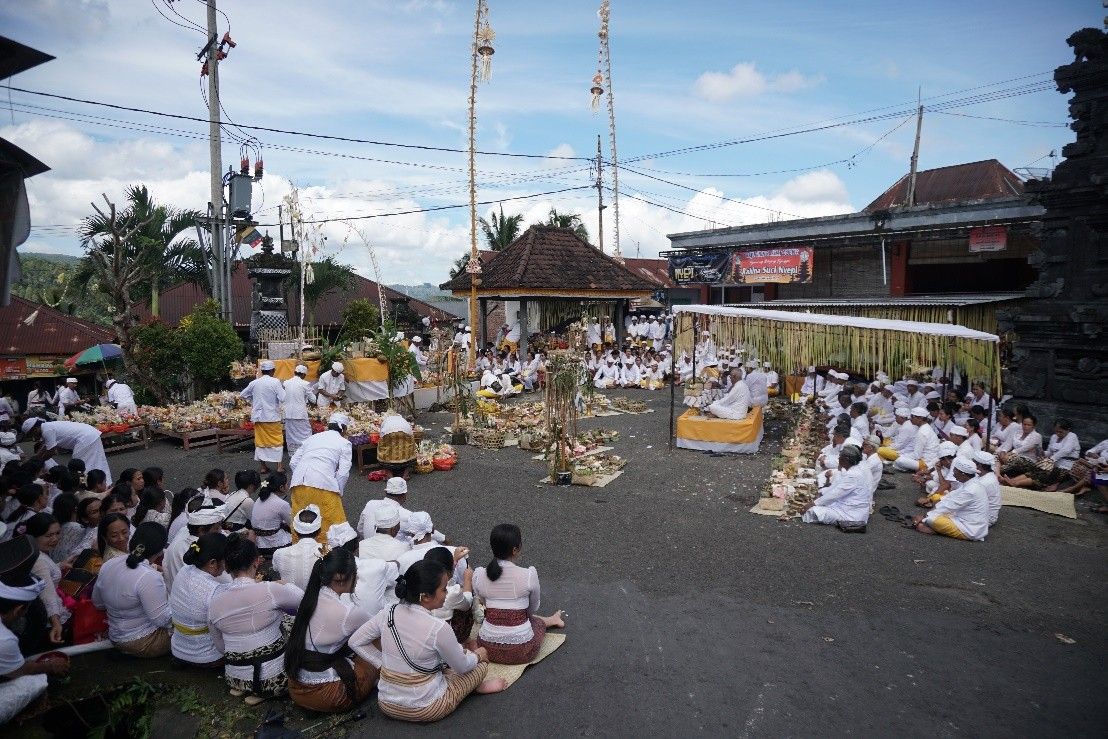 Ritual Karya Alilitan Adat Dalem Tamblingan