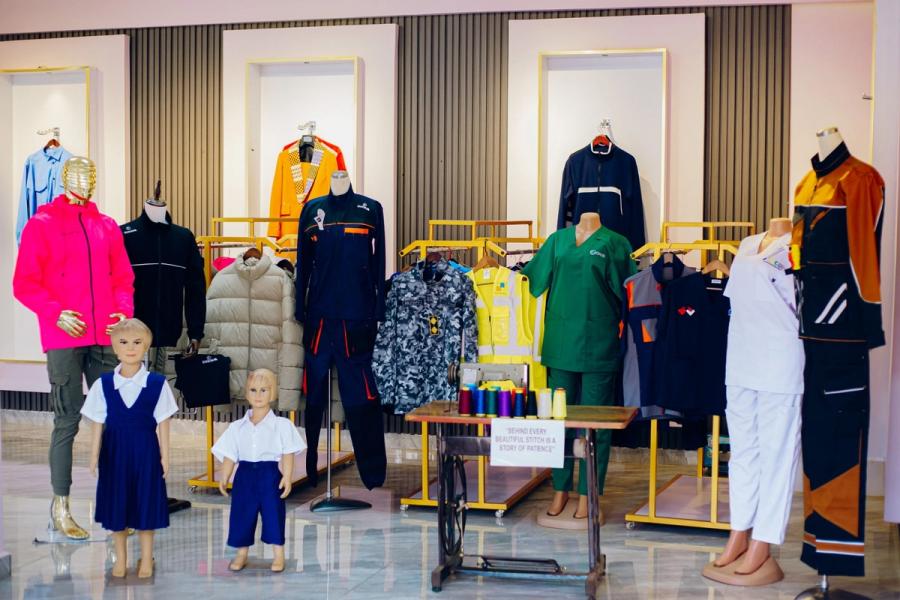 The DIKAM showroom: workwear, scrubs, uniforms, jackets and kidswear on display