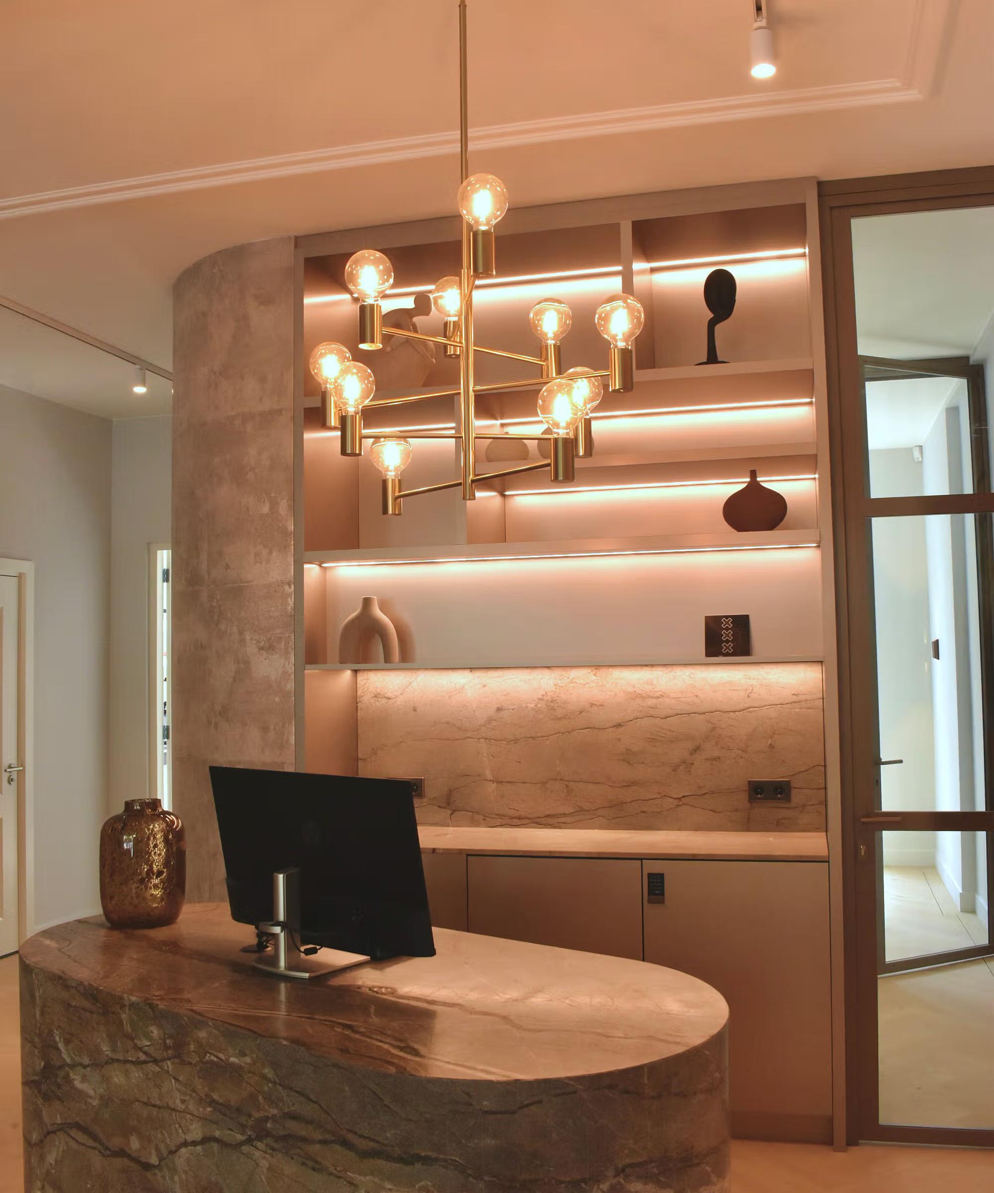 Doorzichtige beugel in Amsterdam bij Etiq Tandartsen