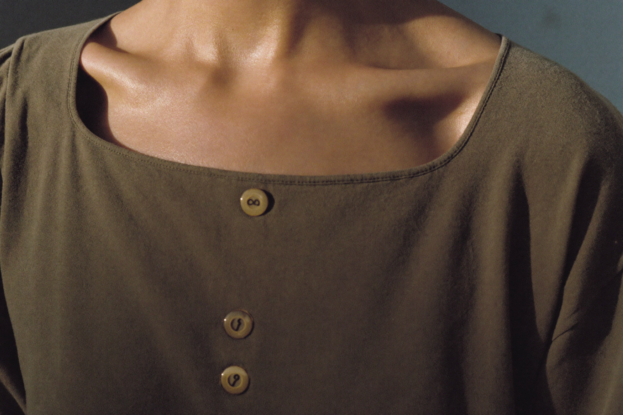 Safe Removal of Moles and Lipomas by a Plastic Surgeon