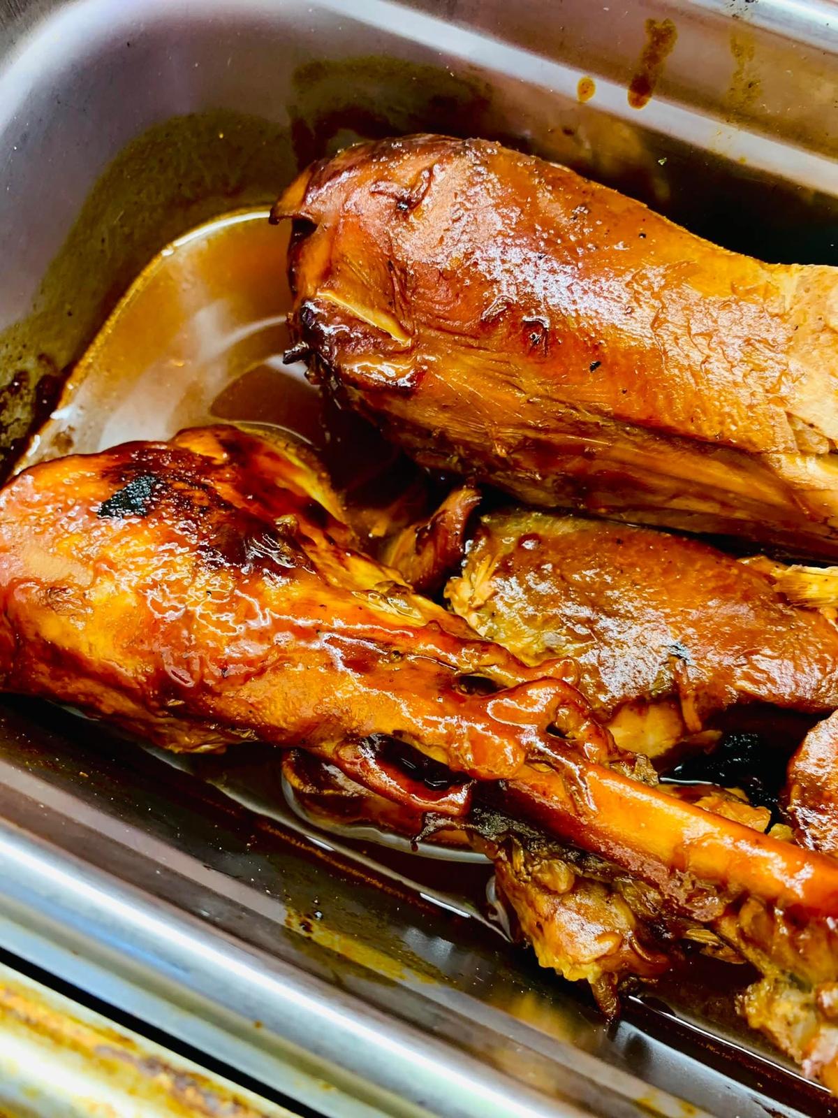 Zion Delight smoked turkey wings in a steam catering tray — Atlanta soul food