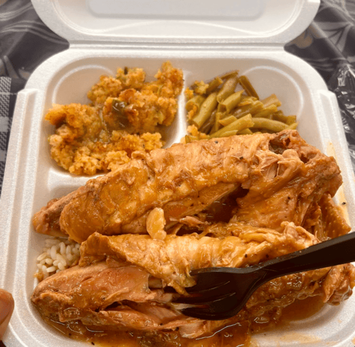 Zion Delight fried chicken wings to go — Atlanta soul food