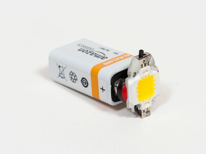 1402 Beeston 9 V Flashlight