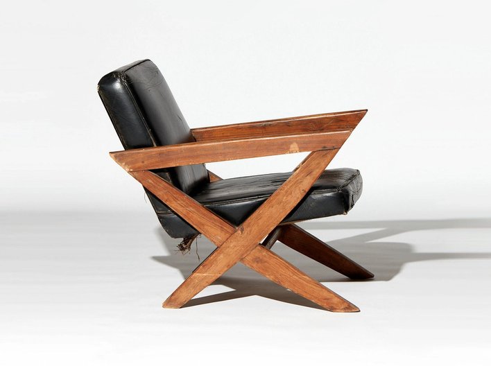 3570 PJ Black Chair