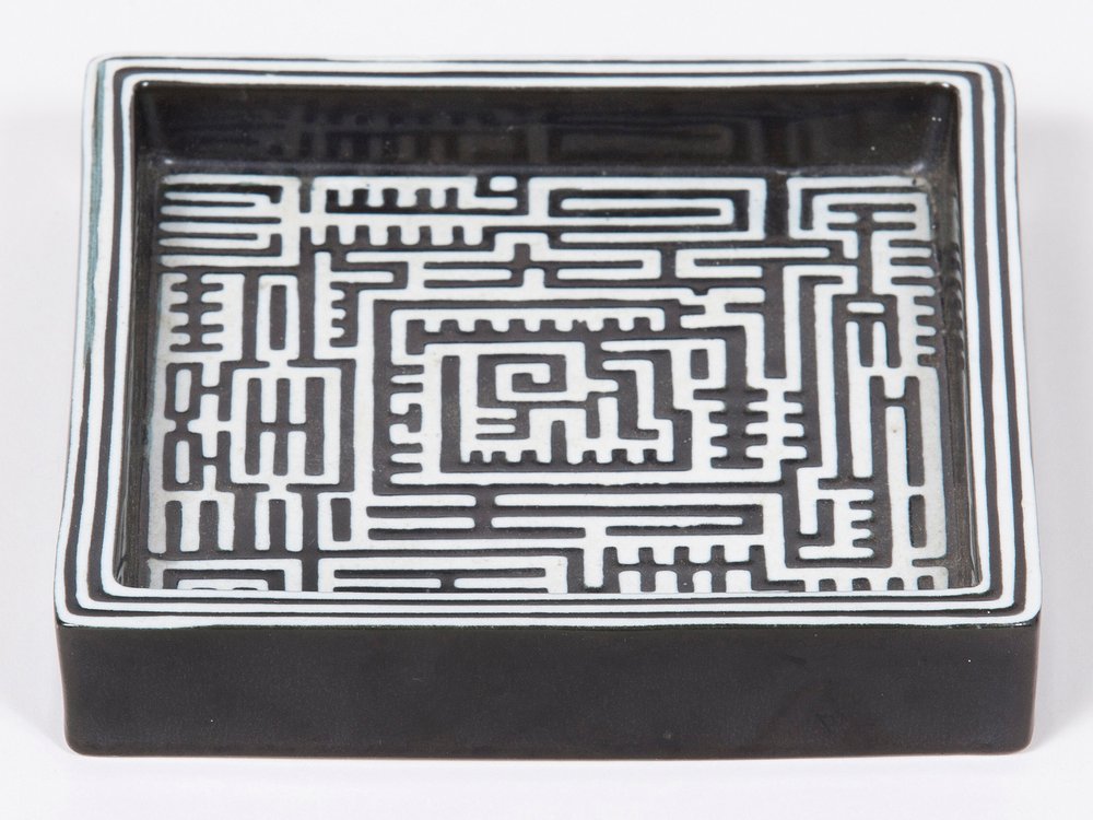 2479 XB2 W9362 mazeashtray web