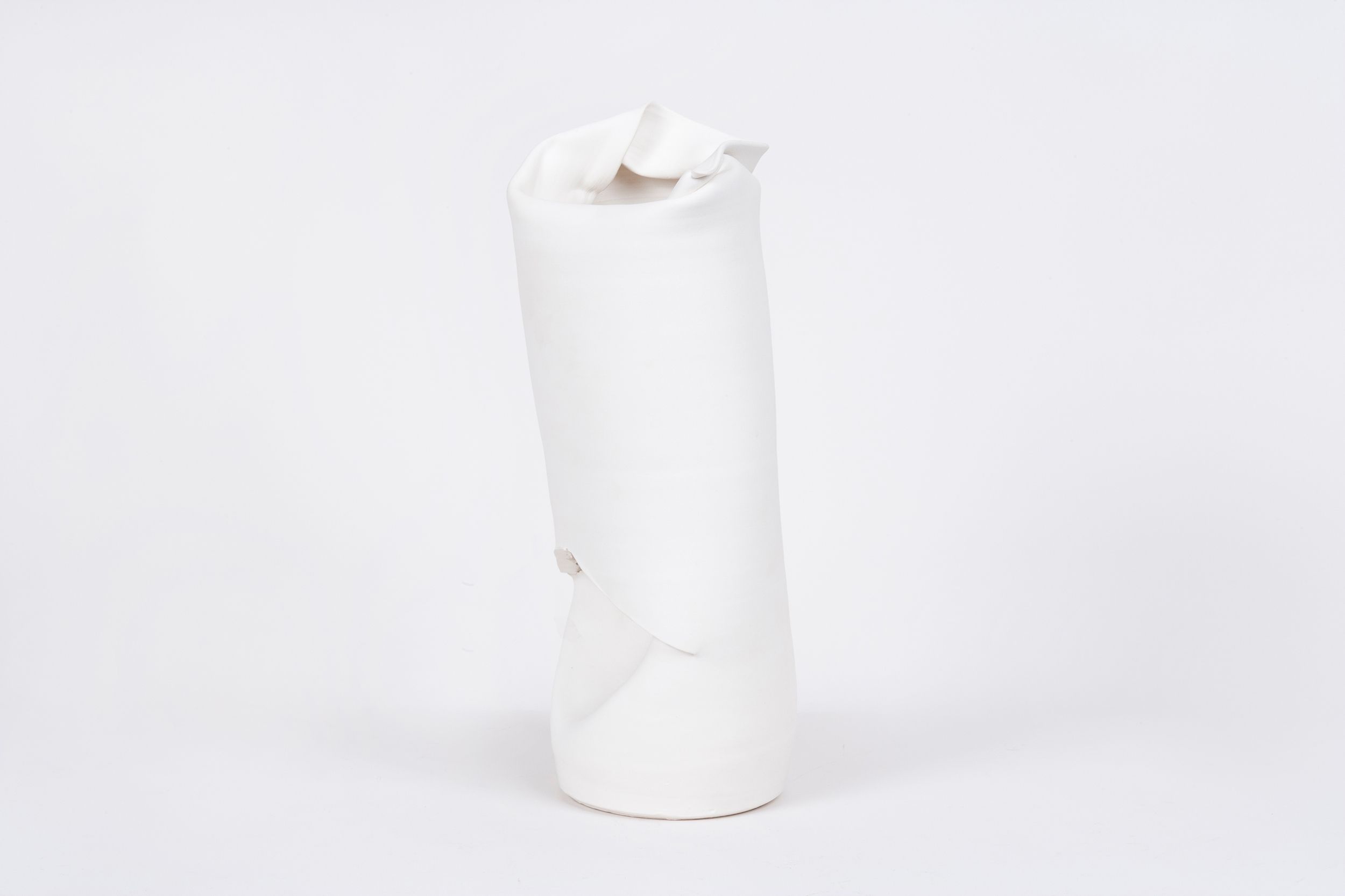 CG 119 White Vase 2015 site