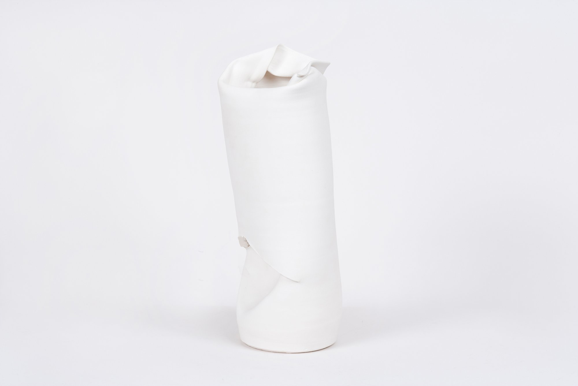 CG 119 White Vase 2015 site
