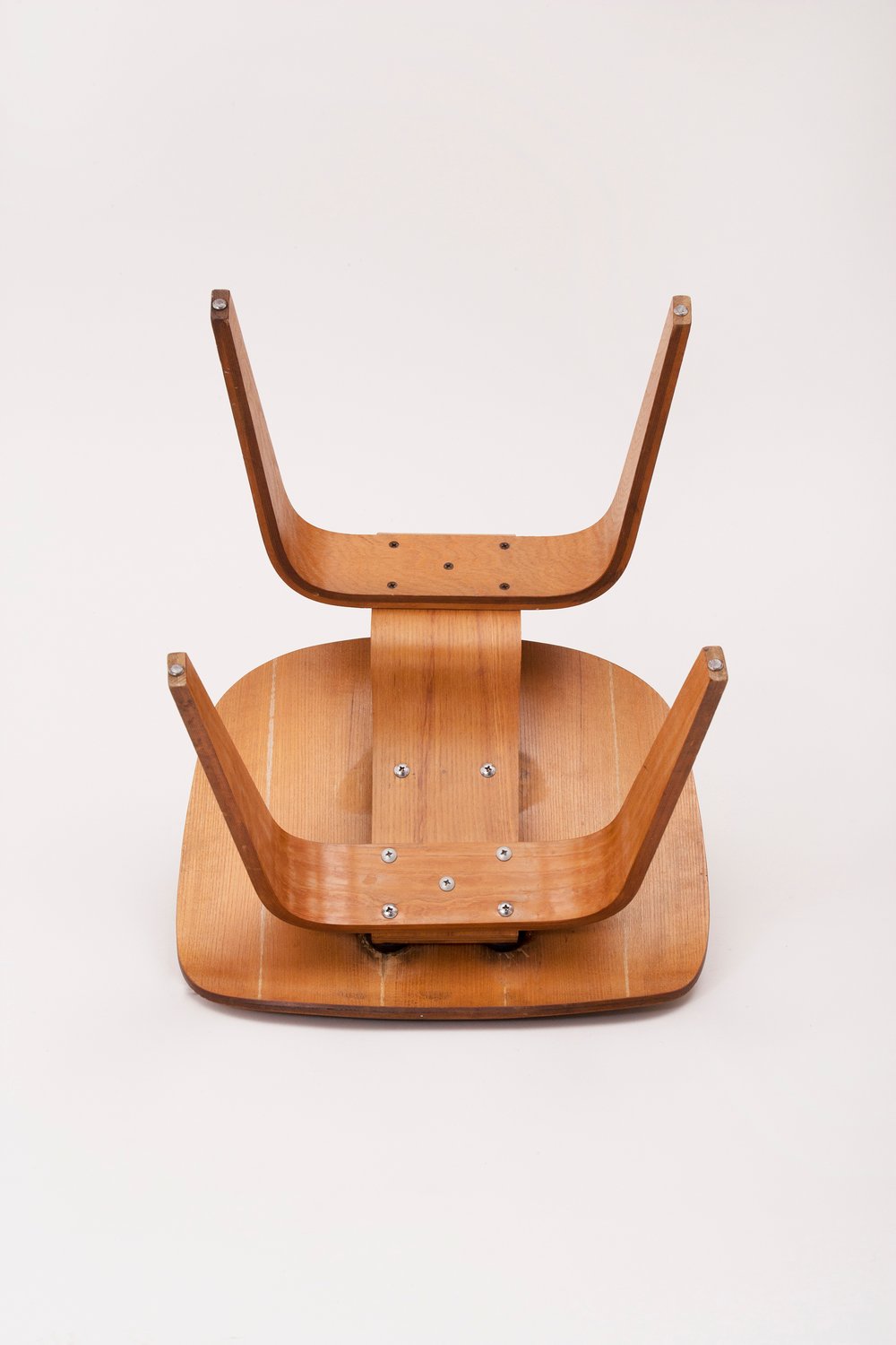 2246 eames DCW 03