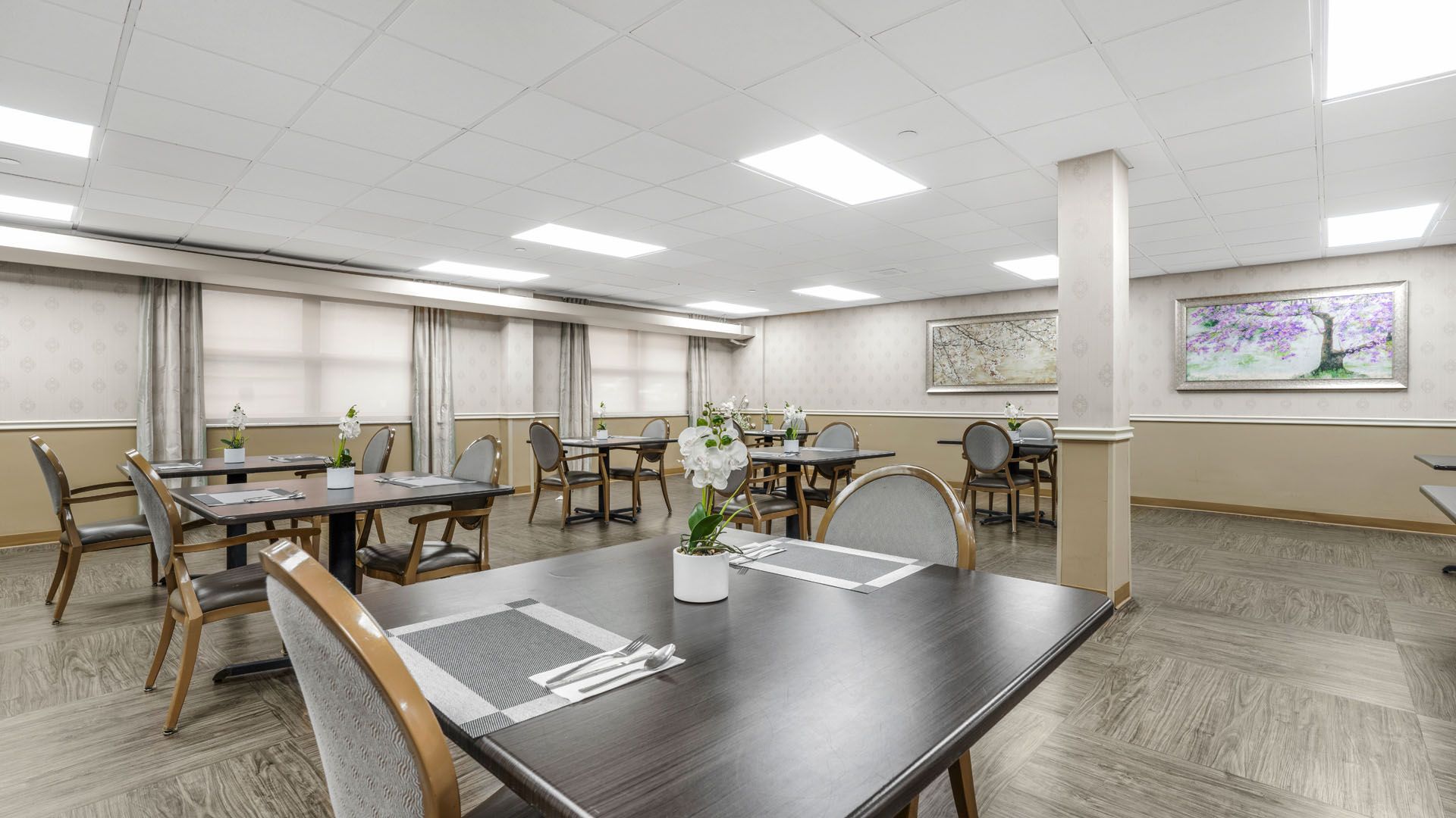 Oakland NJ nursing home dining room