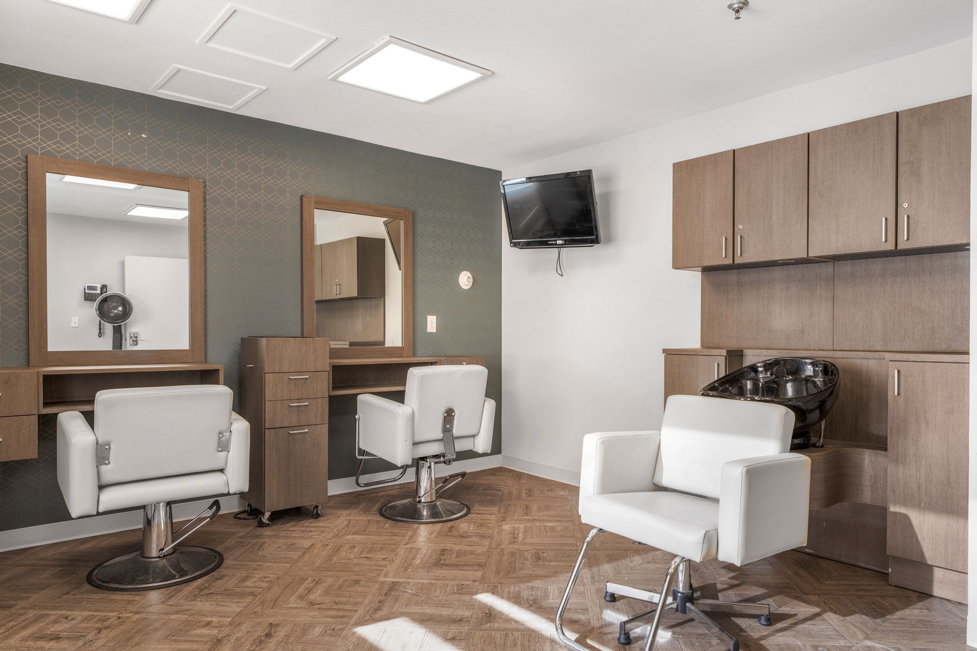 Chestnut Woods MA nursing home interior