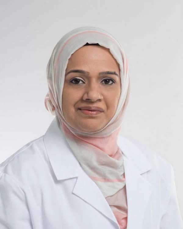 Photo of Dr. Fareeha Hafeez Pulmonologist respiraCare