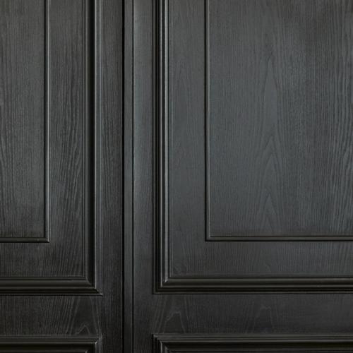 Hand Painted Oak in Sola Kitchens Colour "Caviar"