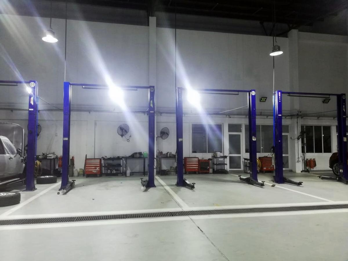 Jaguar landrover sri lanka 2 post lift cartec trading 2