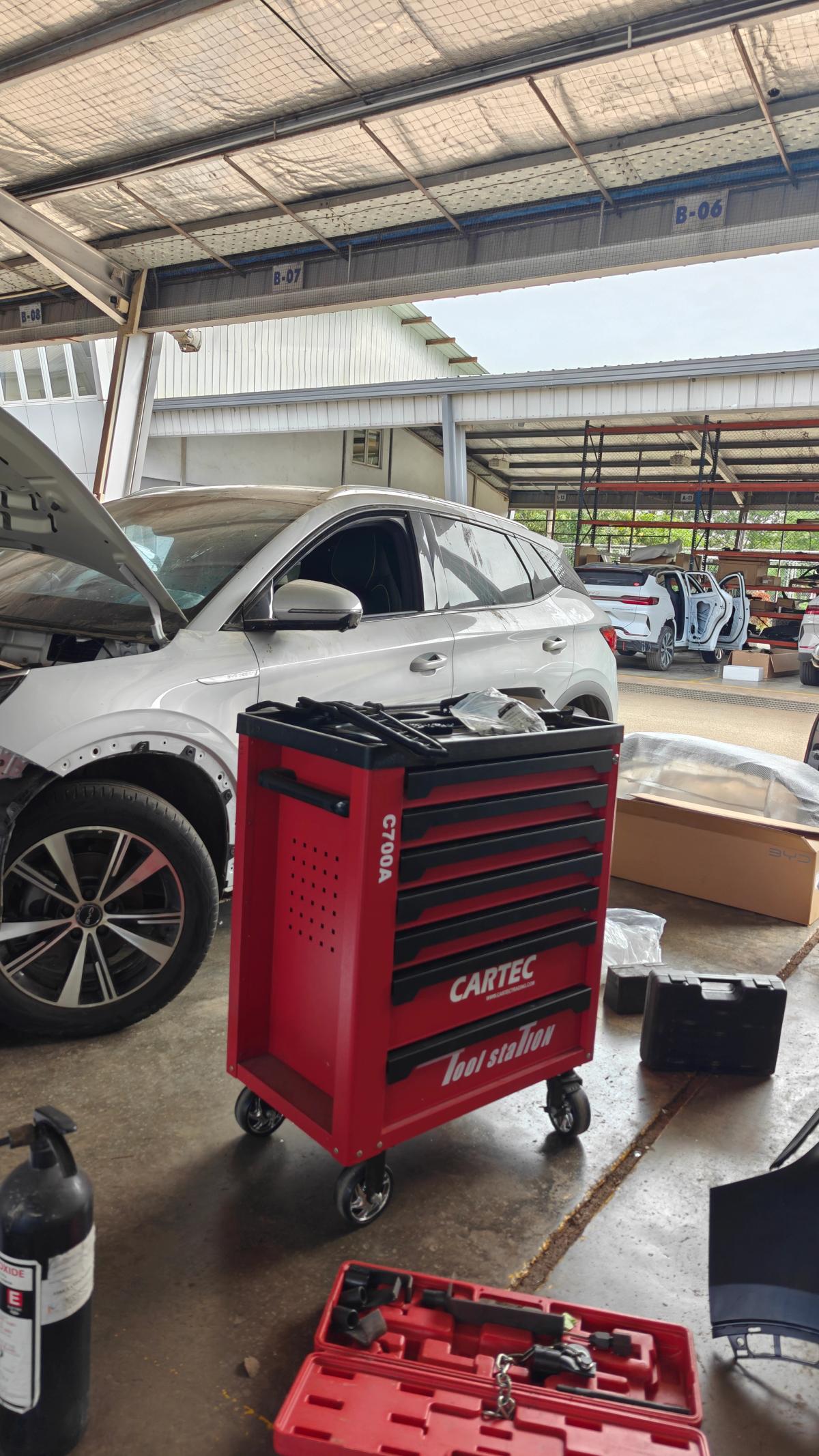 BYD Sri lanka cartec trading tool box with tools1