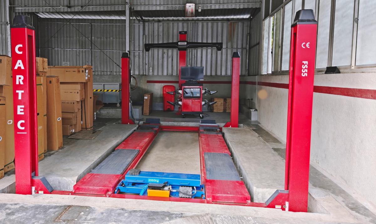 BYD kurunegala cartec trading 4 post alignment lift