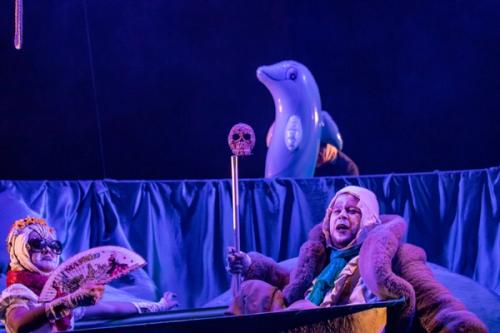 El absurdo y la crítica política se destacaron en el quinto día del Festival Internacional de Teatro de Manizales