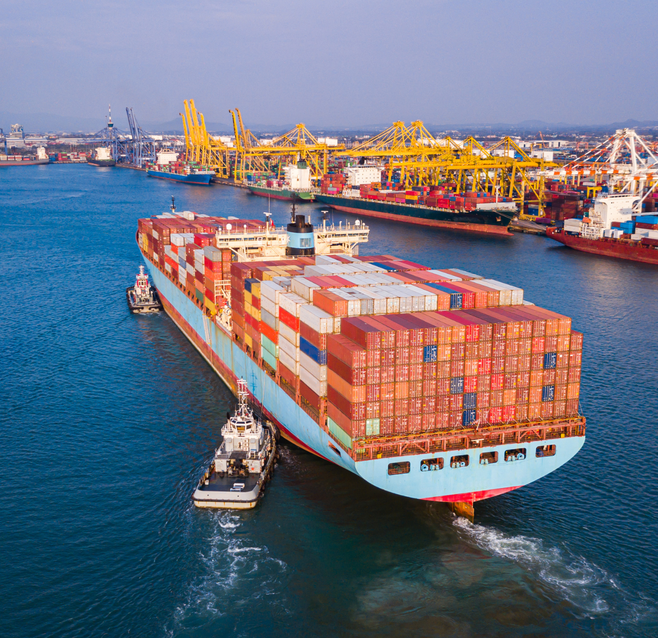 Logistics service providers monitoring their ocean freight with supply chain integrations. 