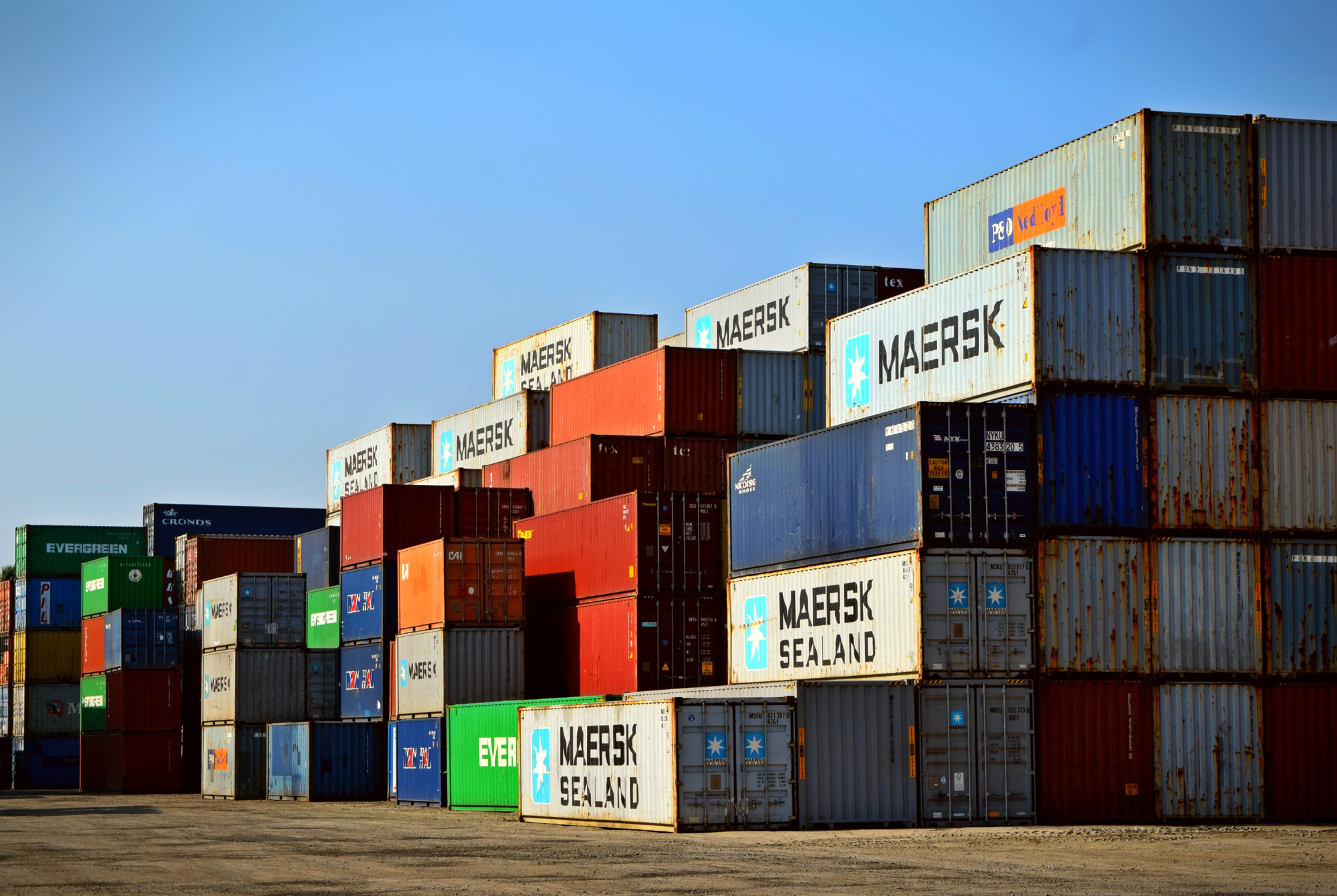 Containers being tracked with supply chain visibility software