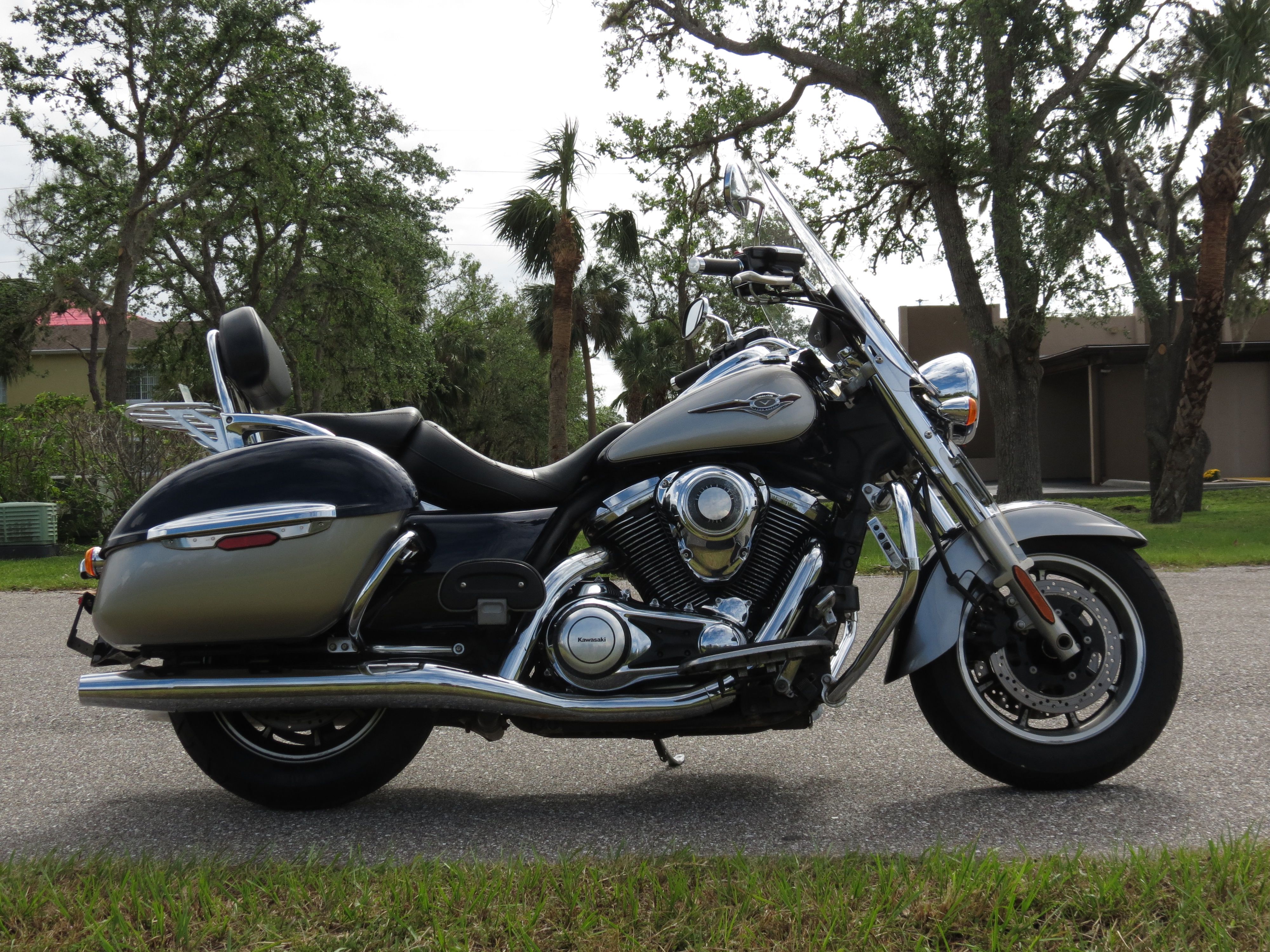 2011 kawasaki vulcan 2024 1700 nomad