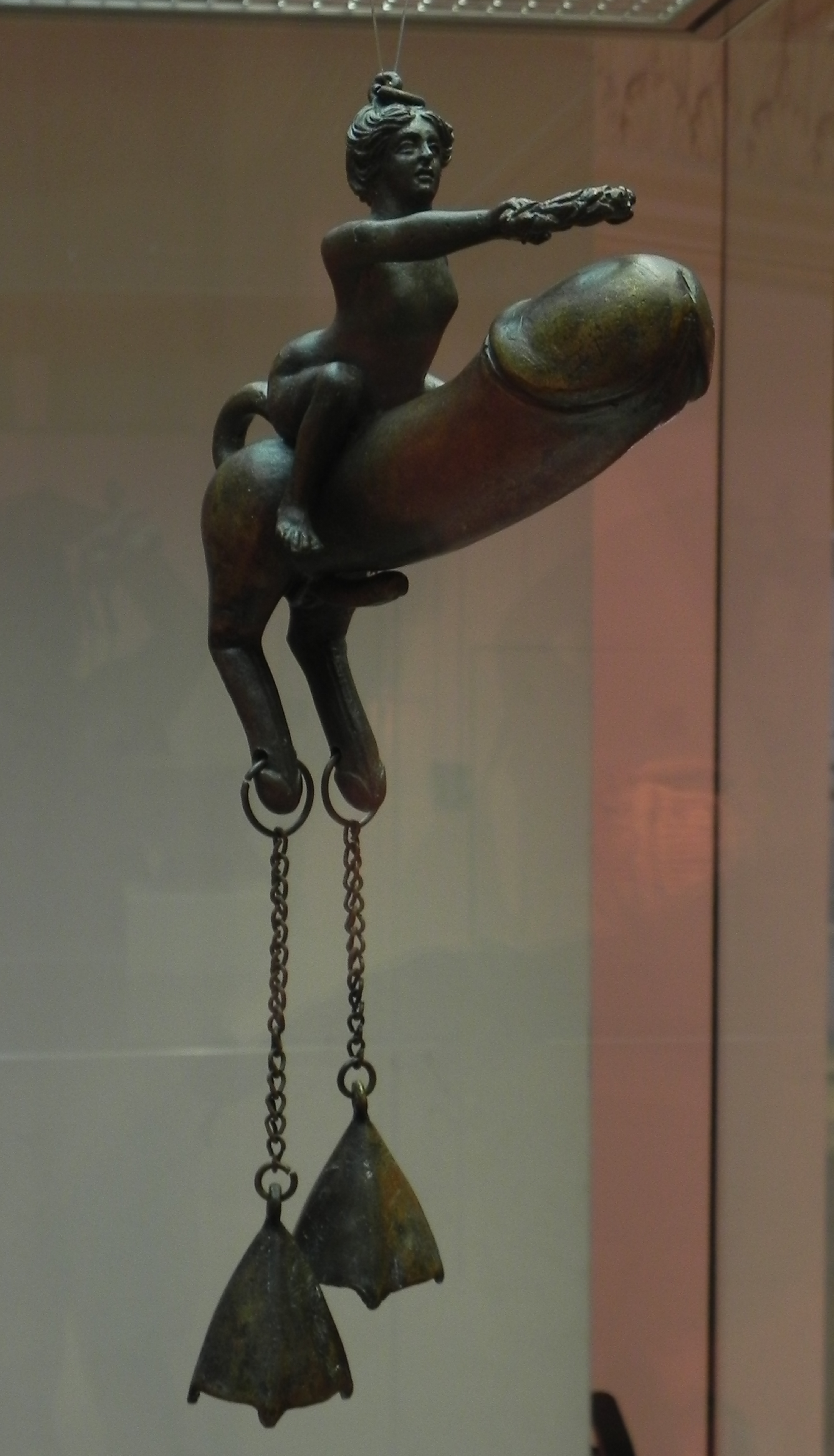 Roman tintinnabulum, 1st century AD. Museu d'Arqueologia de Catalunya. Barcelona. Photographed by mmarftrejo, CreativeCommons.