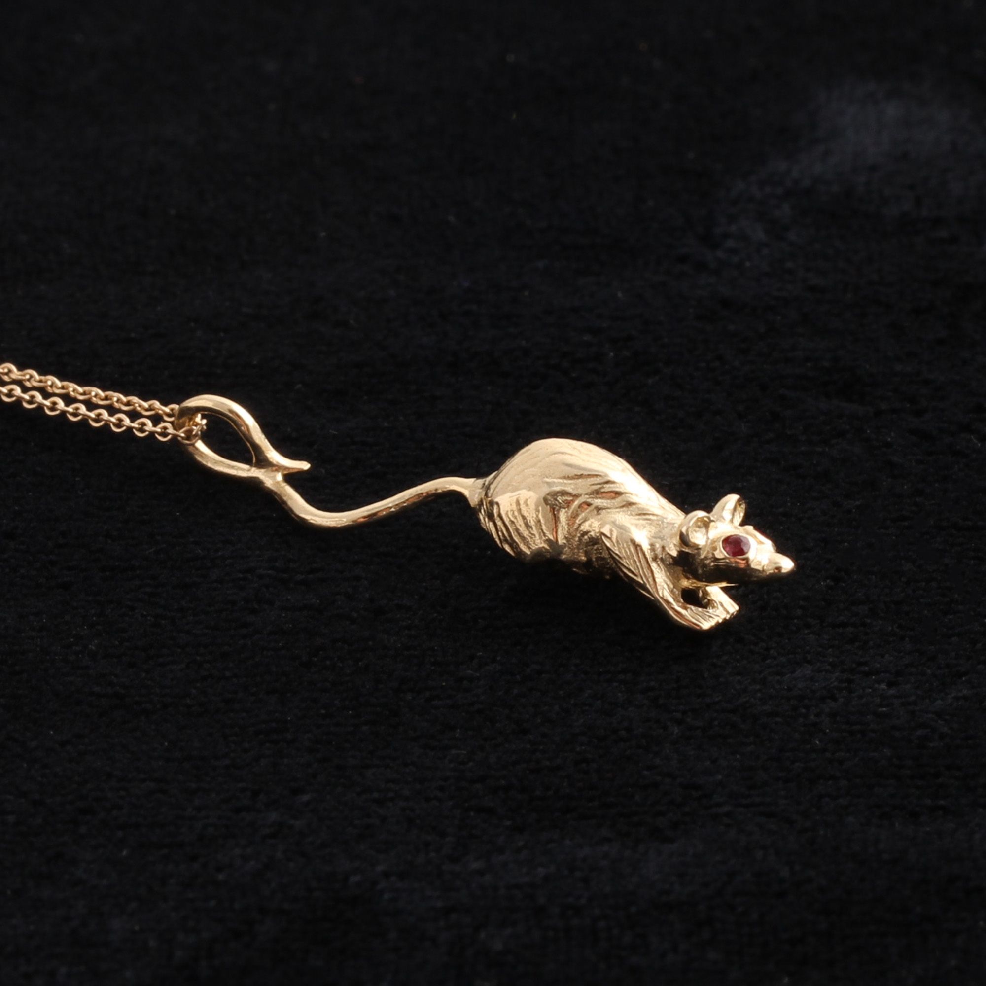 Cartier gold rat outlet pendant