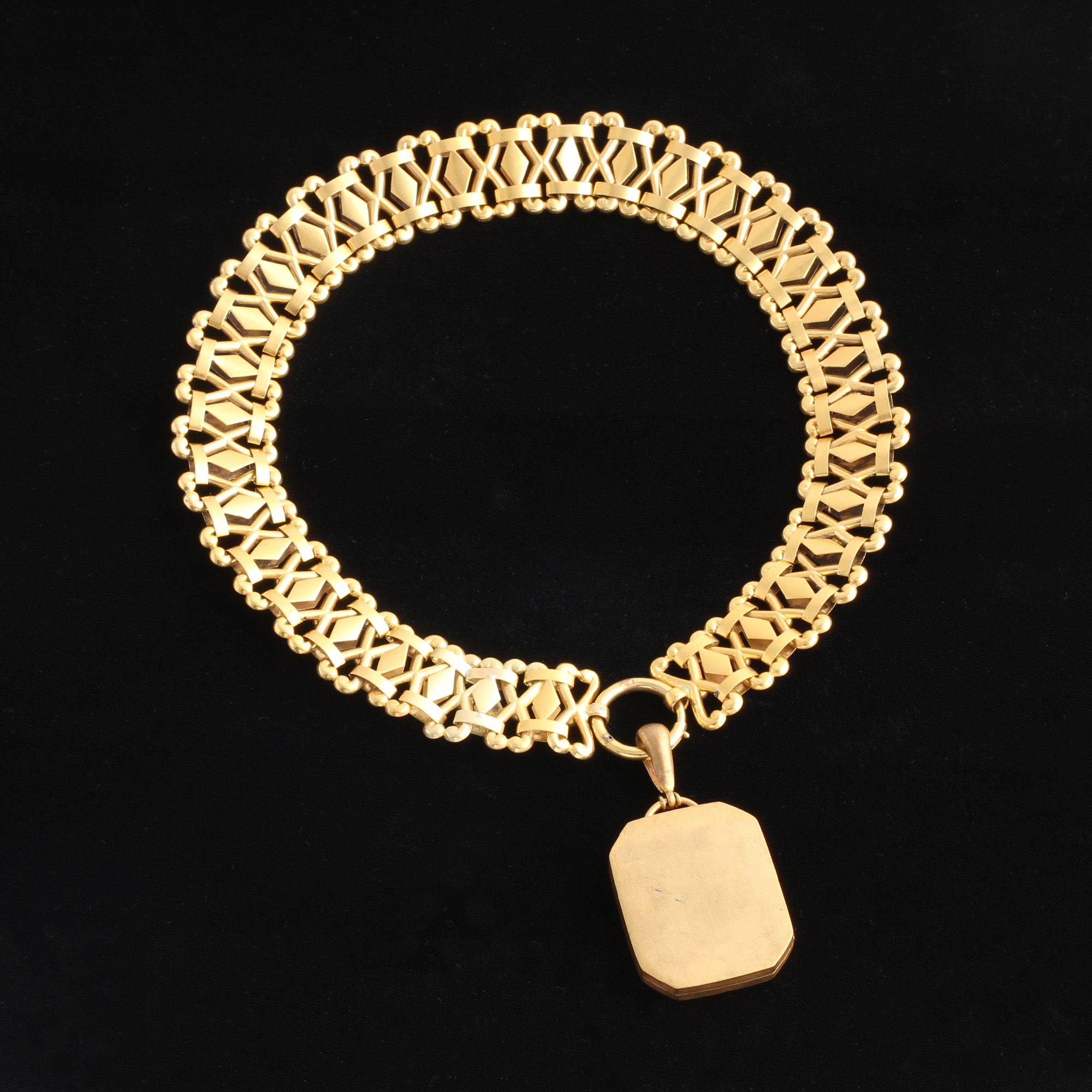 Aesthetic Movement Collar with Locket