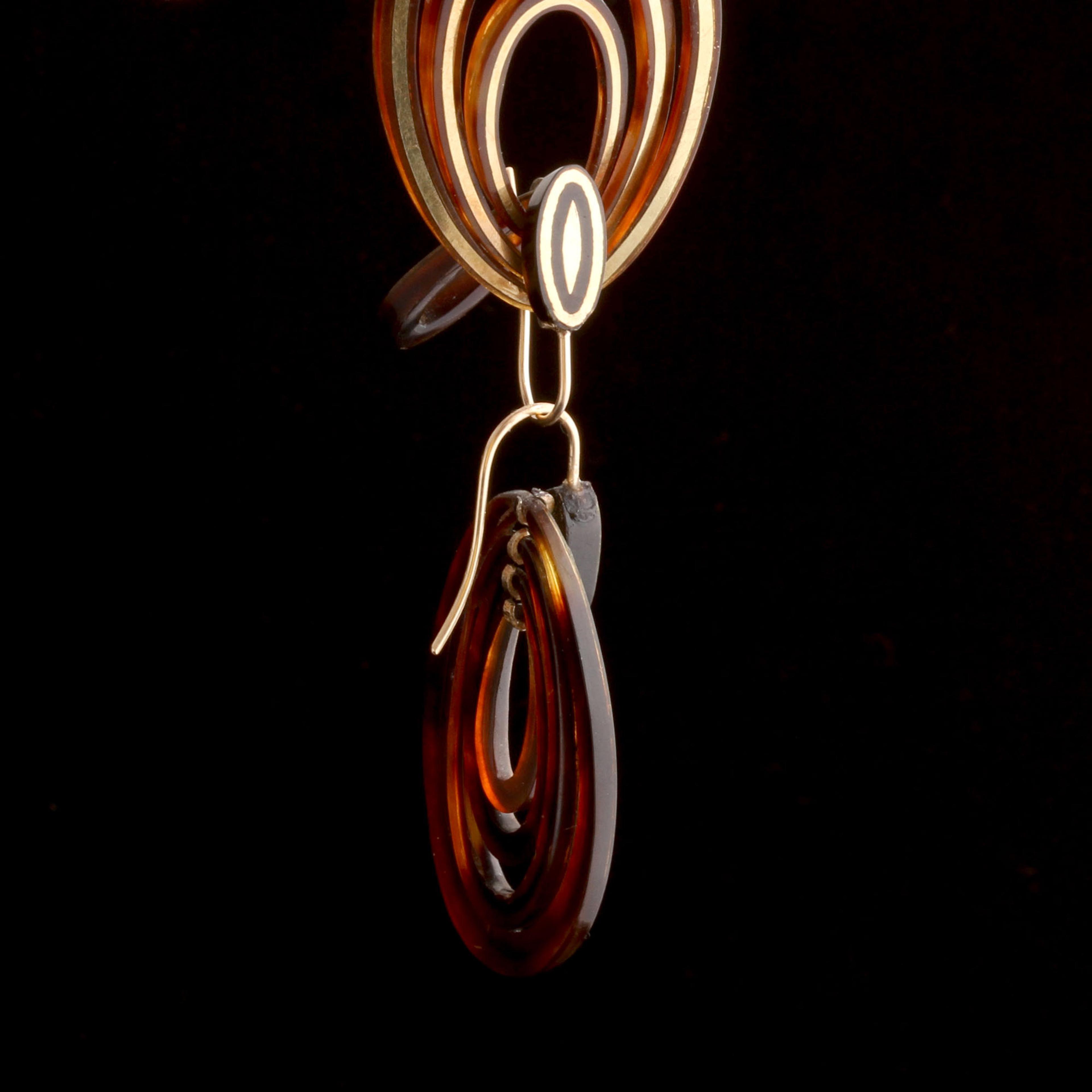 Victorian Teardrop Pique Earrings