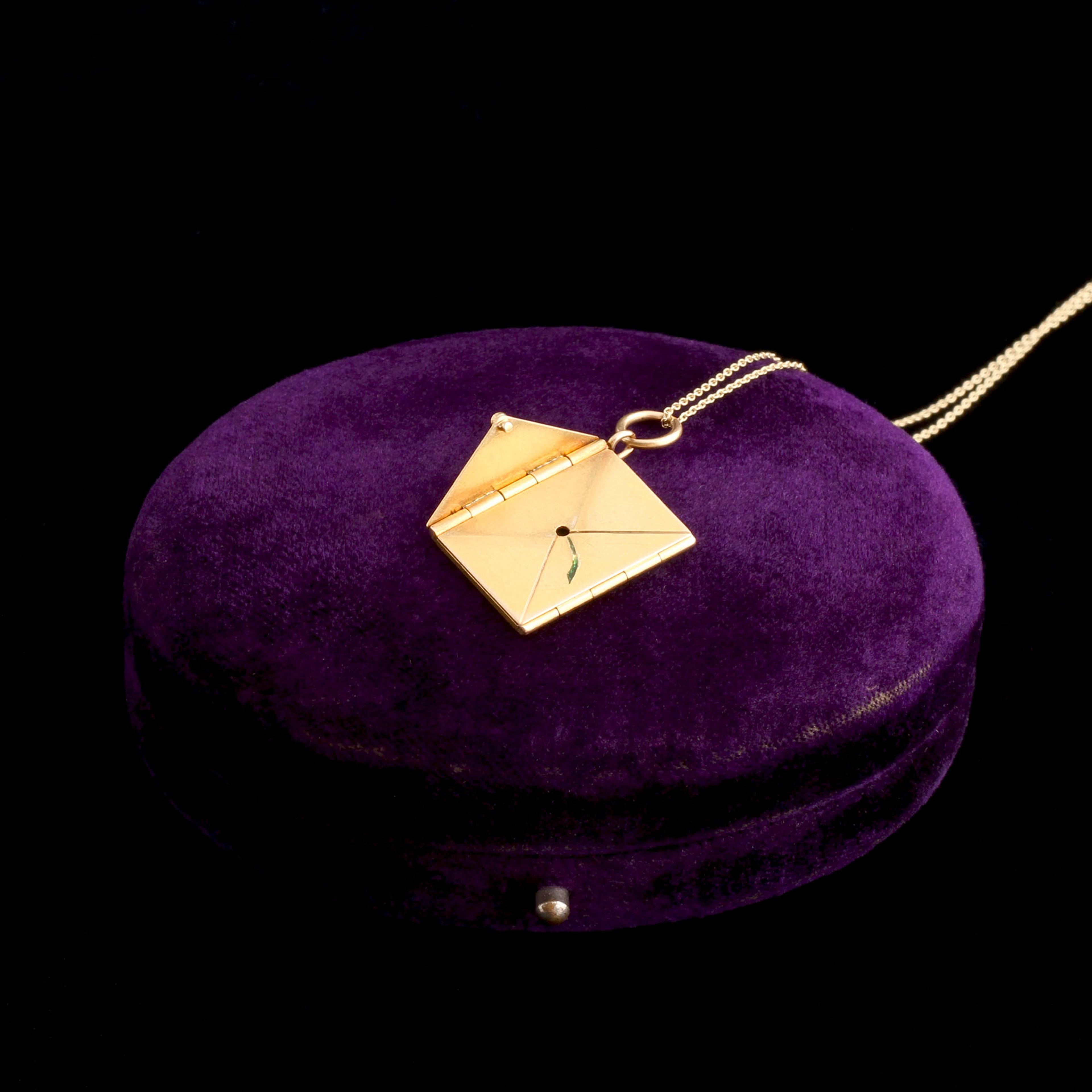 Victorian Shamrock Envelope Locket