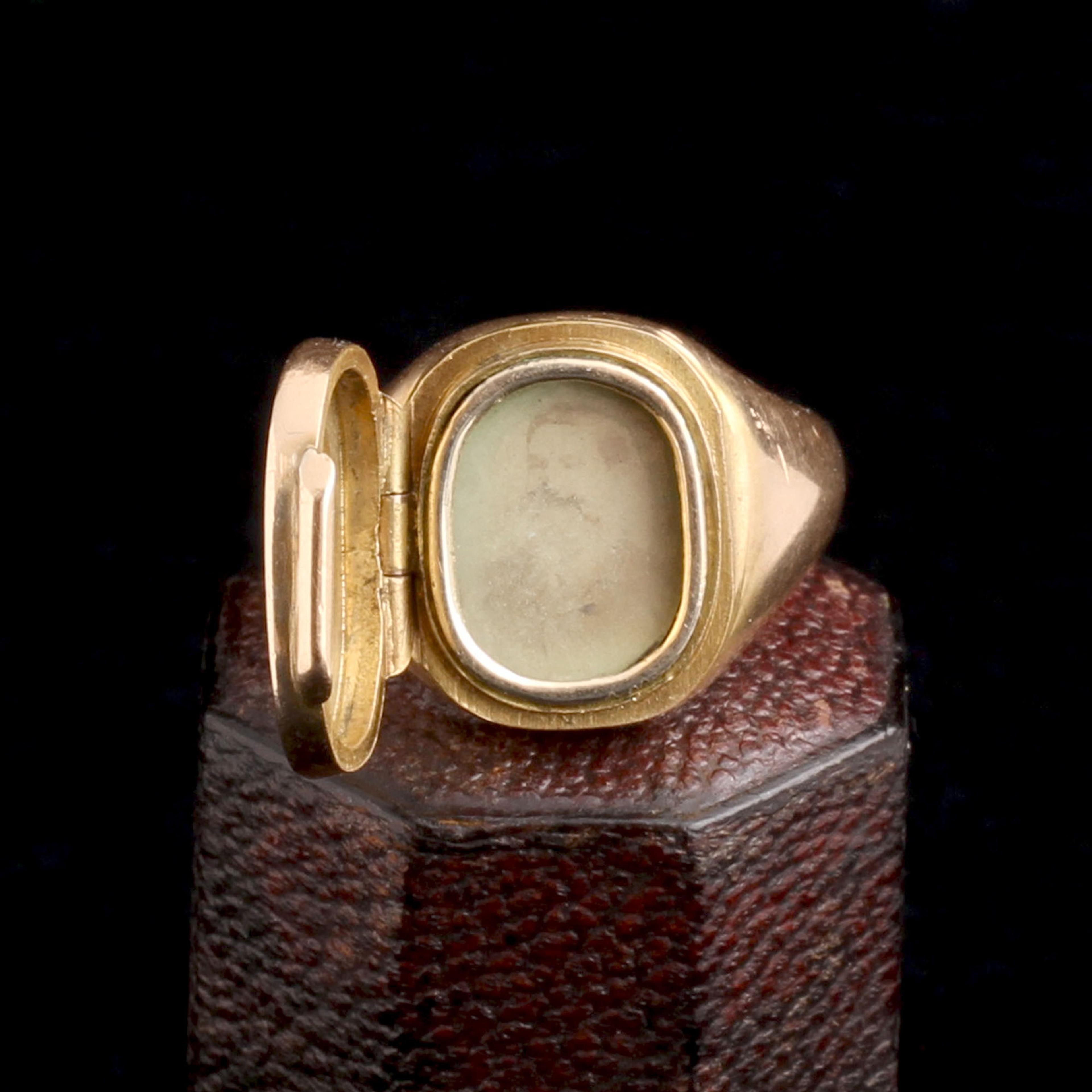 Victorian Locket Signet Ring