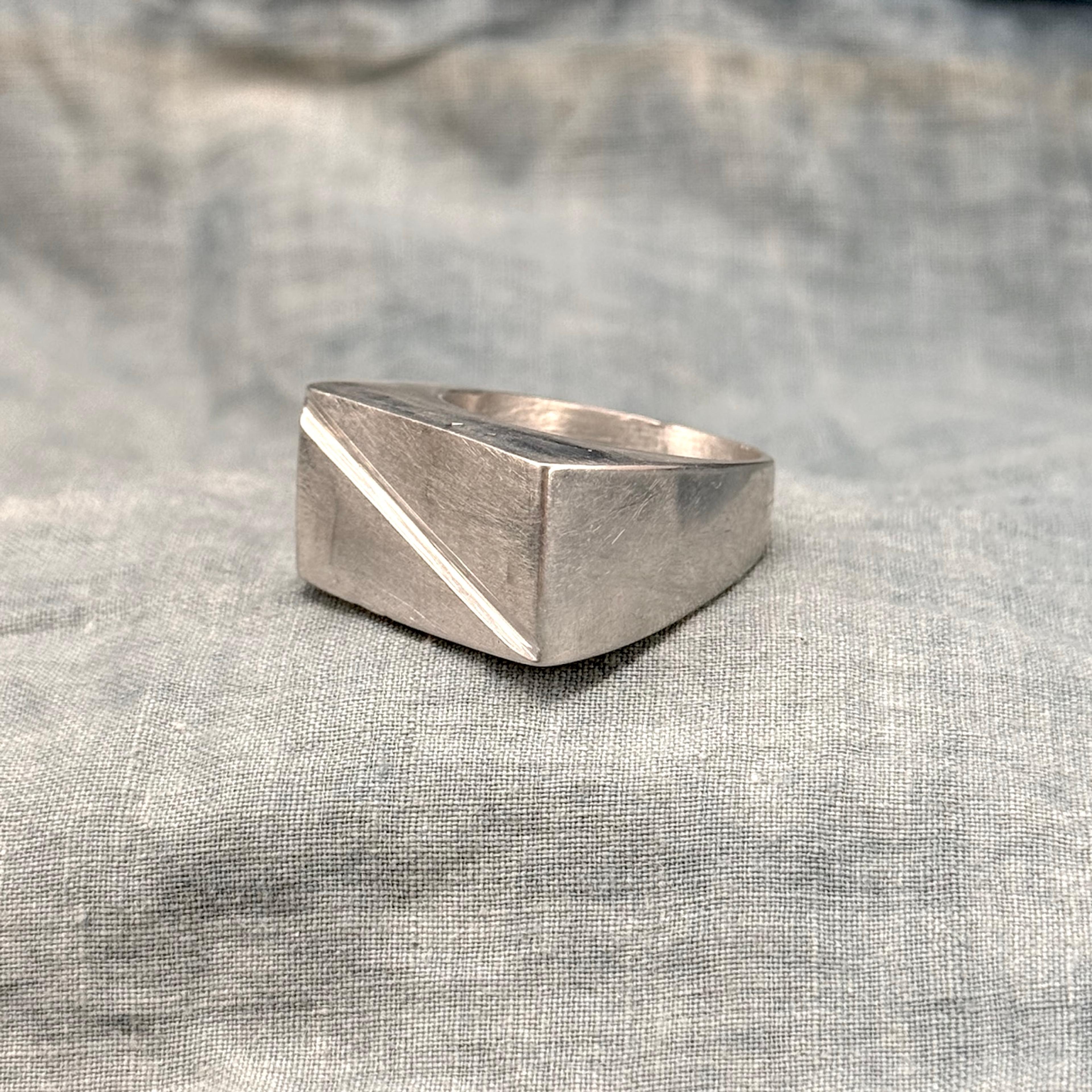 wartime ring 26