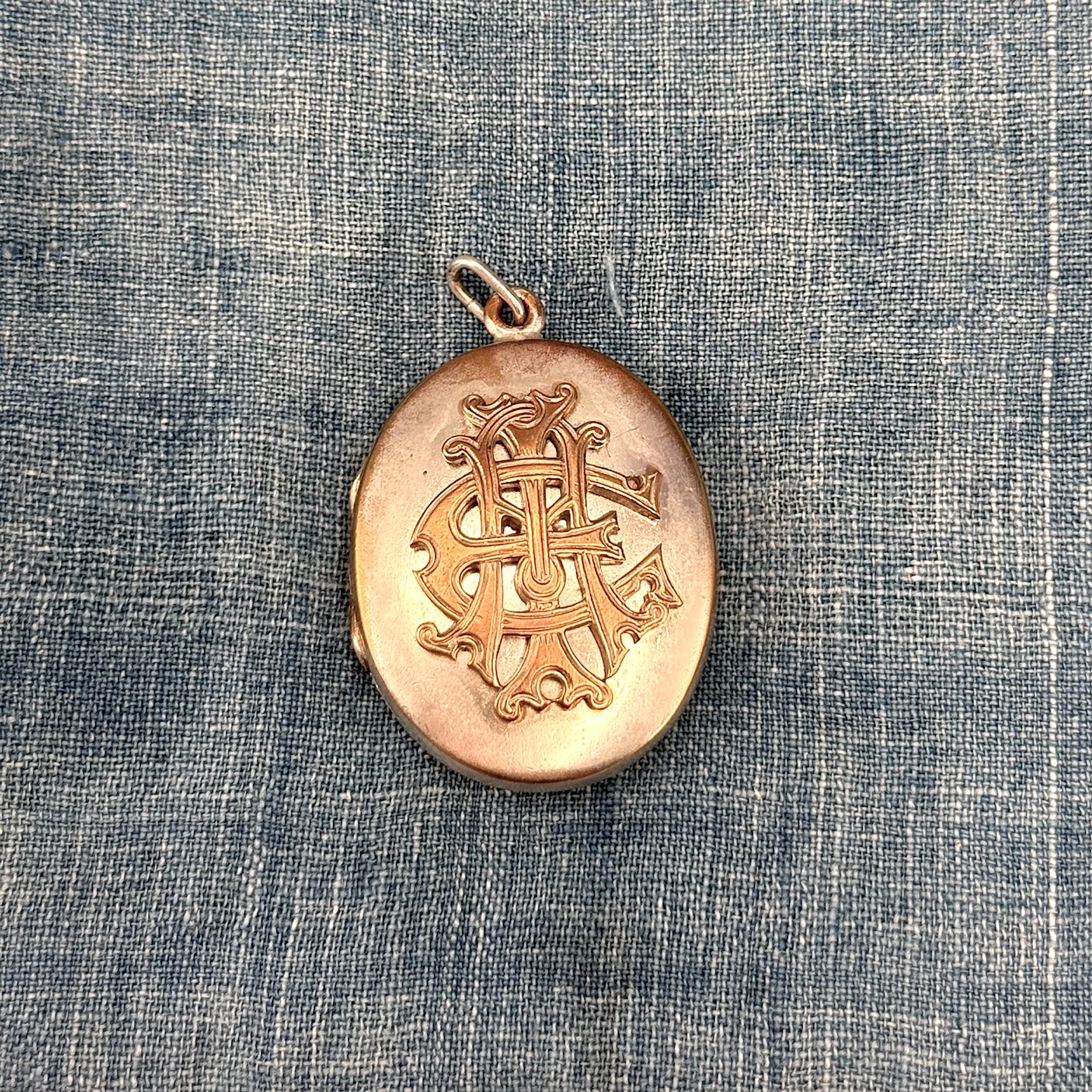 AEI Metal Locket
