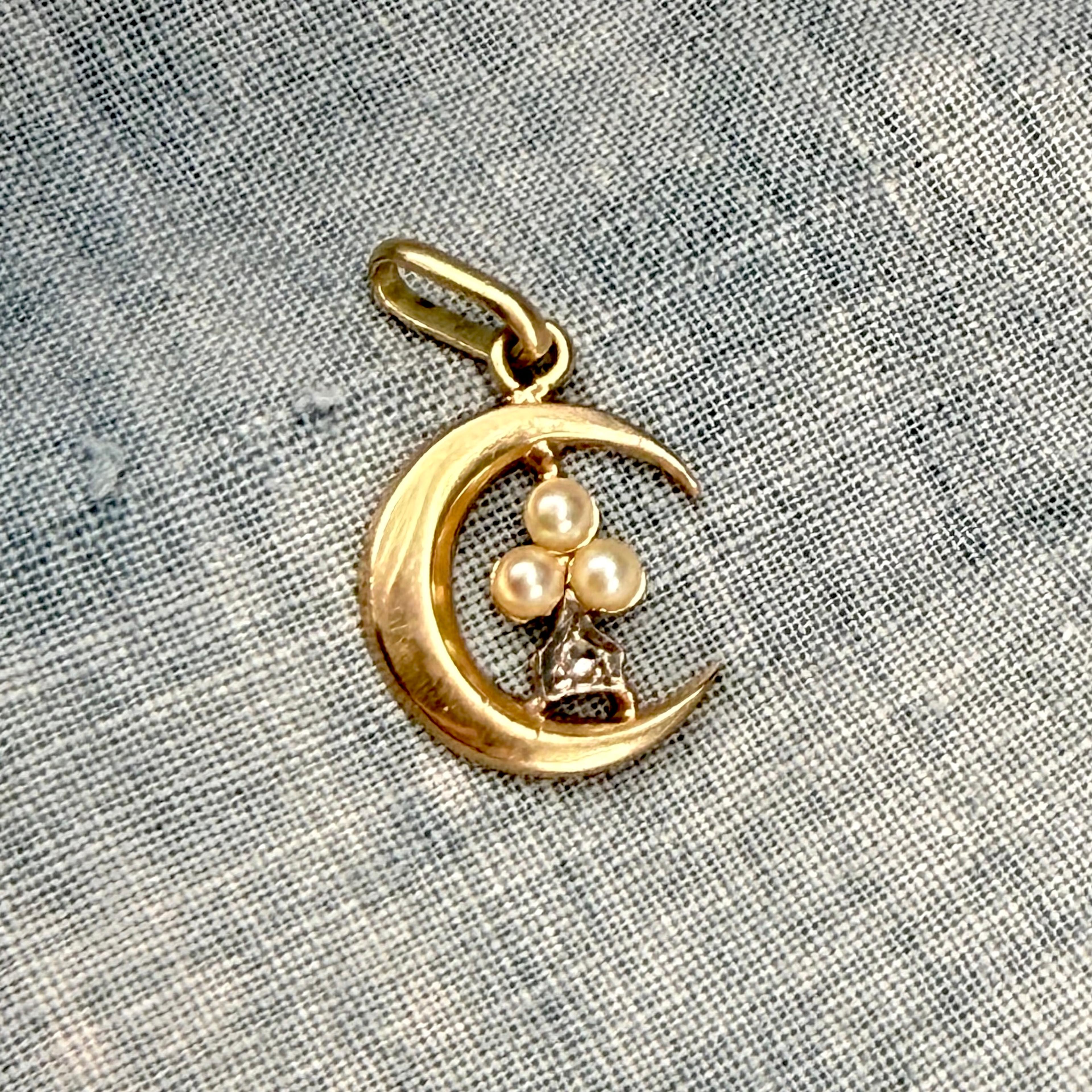 Moon w/ Diamond and Pearl Clover