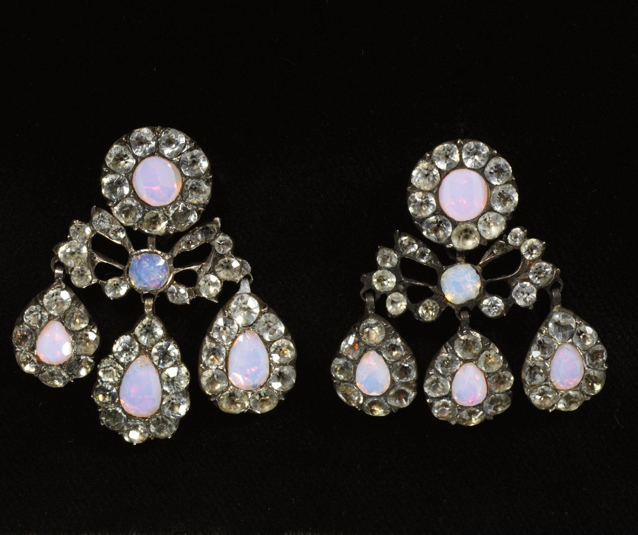 French opaline and white paste girandole earrings, 1760. The Victoria & Albert Museum