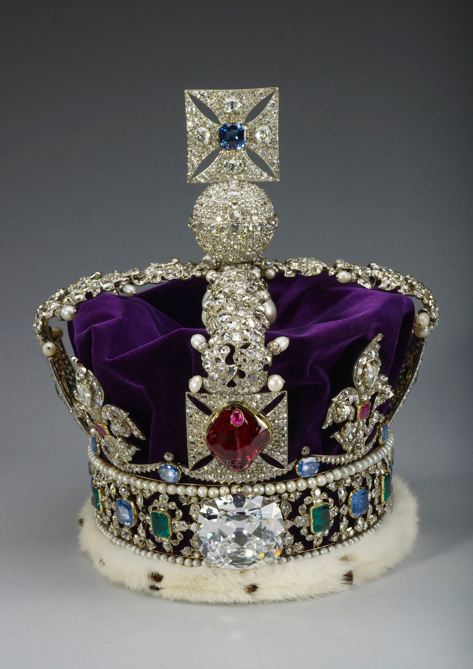 The Imperial State Crown made for the coronation of King George VI in 1937. The large diamond is known as the Cullinan II wearing 317 carats.  (The Cullinan I was placed in the Sovereign's Sceptre. That stones weighs 530 carats.). The Royal Collection Trust.
