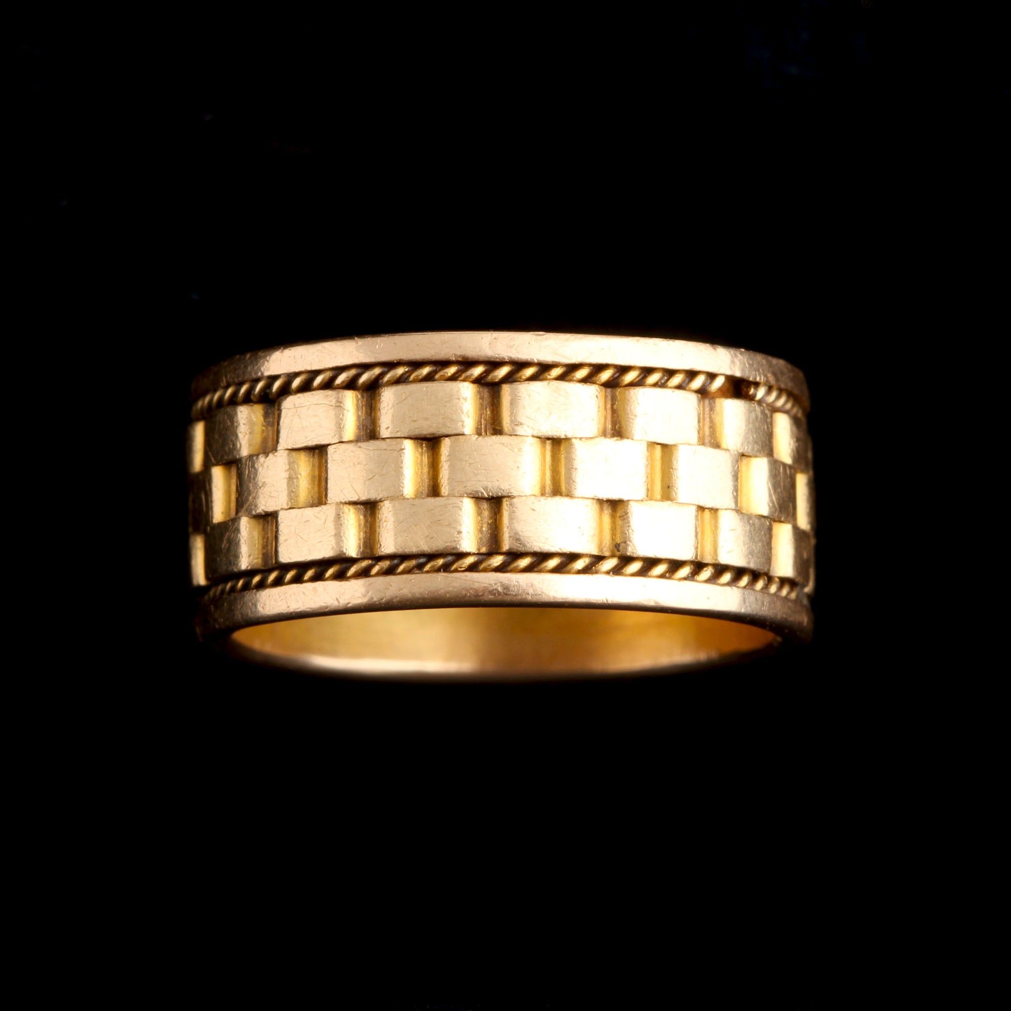 Late Victorian Checkerboard Patterned Heavy Gold Band