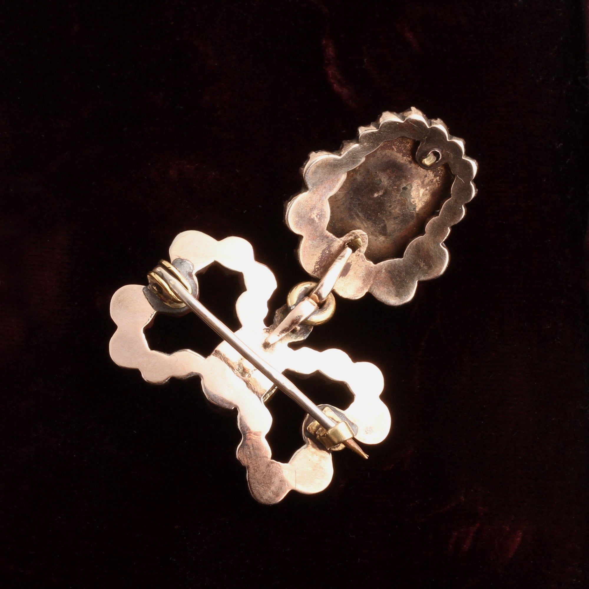 Victorian Bohemian Garnet Bow & Acorn Brooch