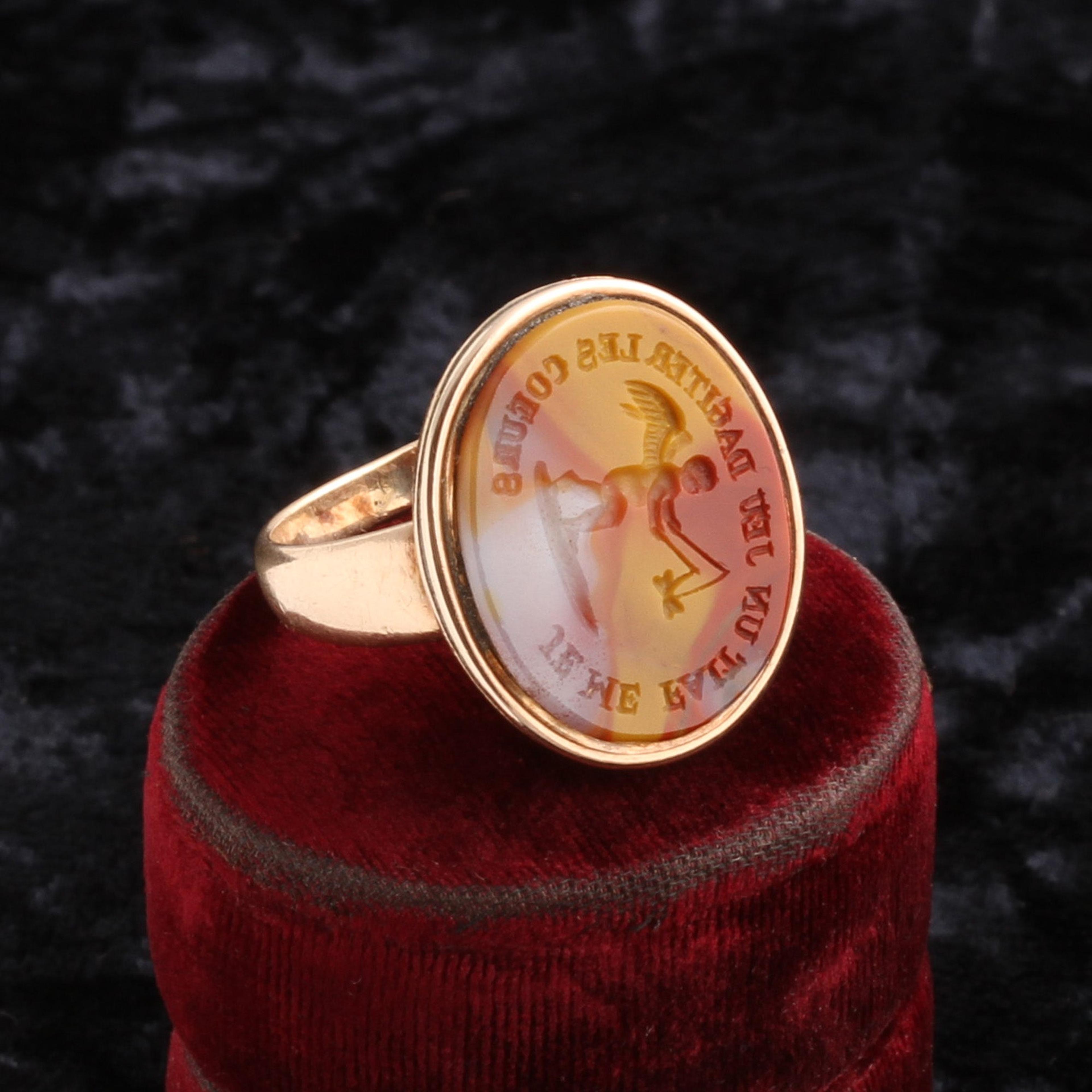 Georgian "Je me fait un jeu dagiter les coeurs" Agate Intaglio Ring