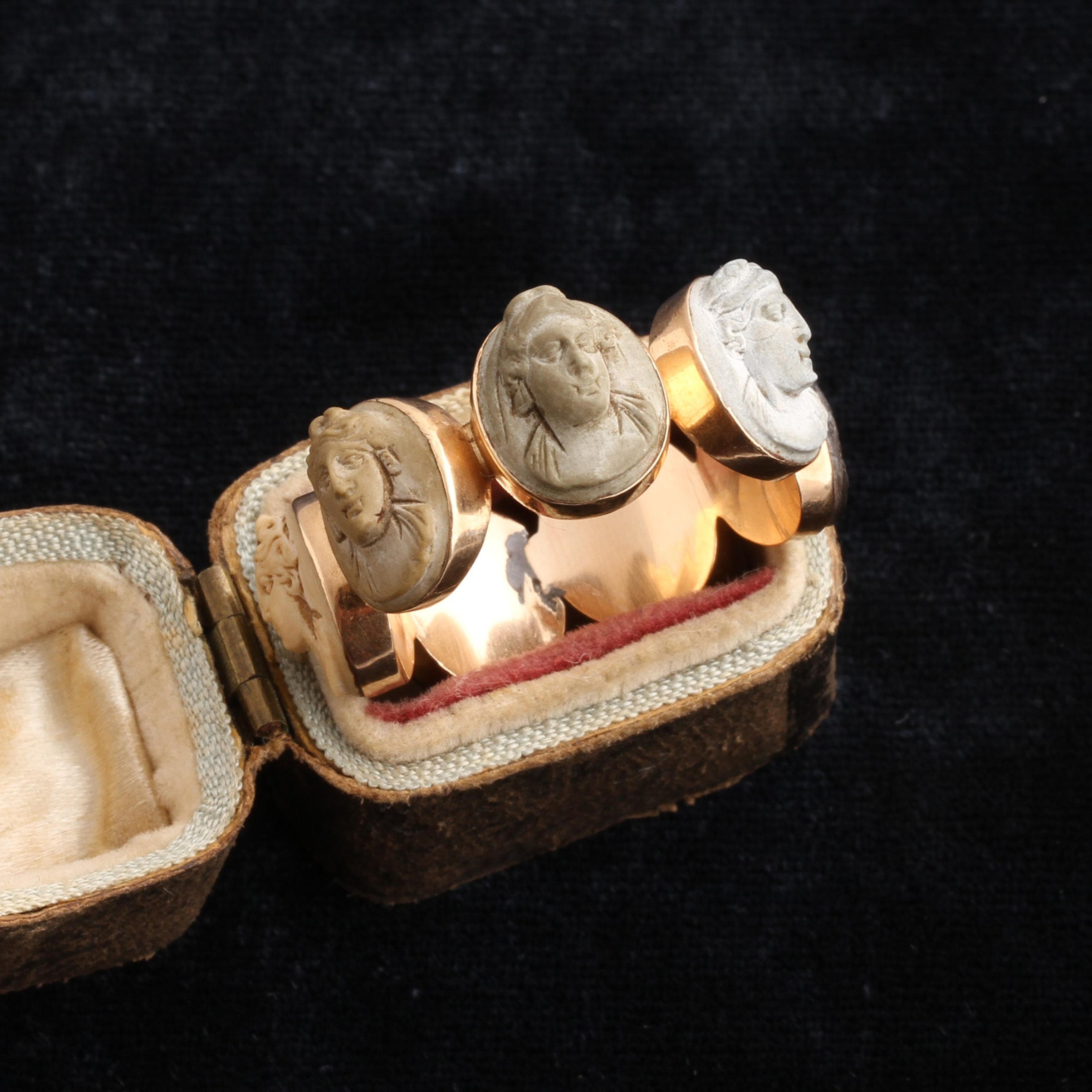 Grand Tour Lava Cameo Souvenir Ring
