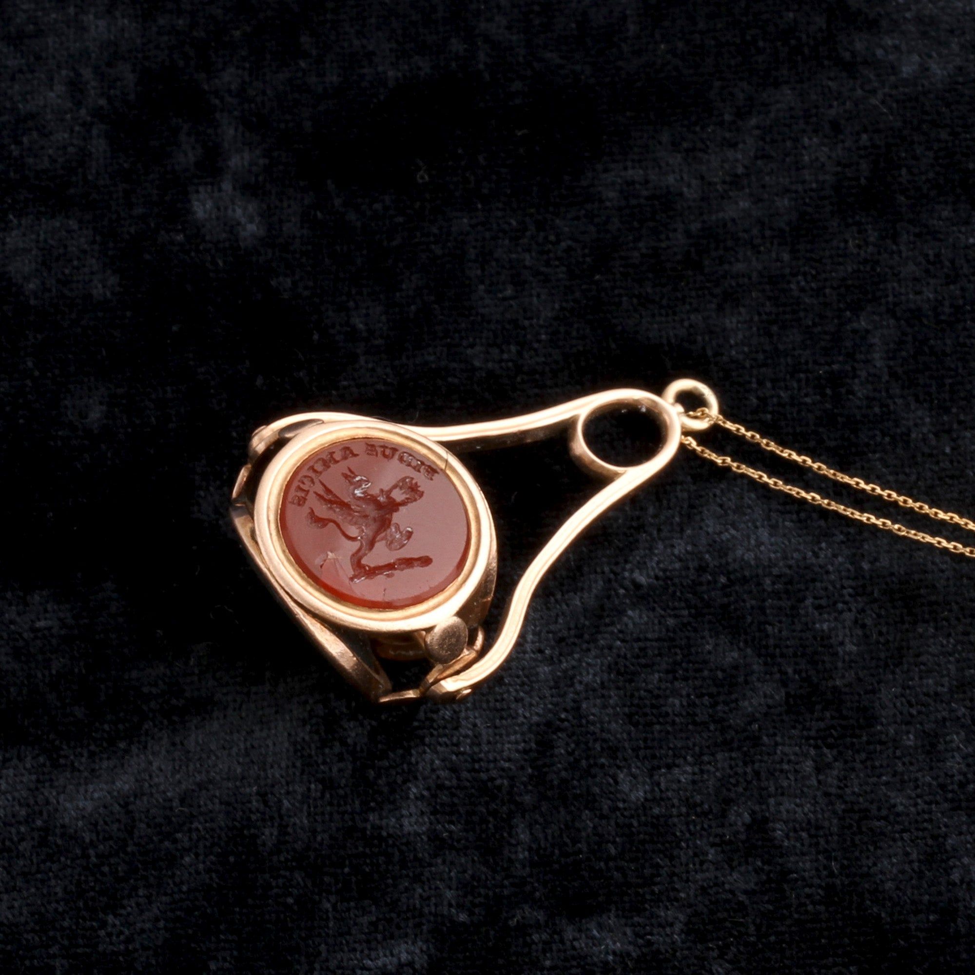 Georgian "Fidus Amicie" Swivel Fob