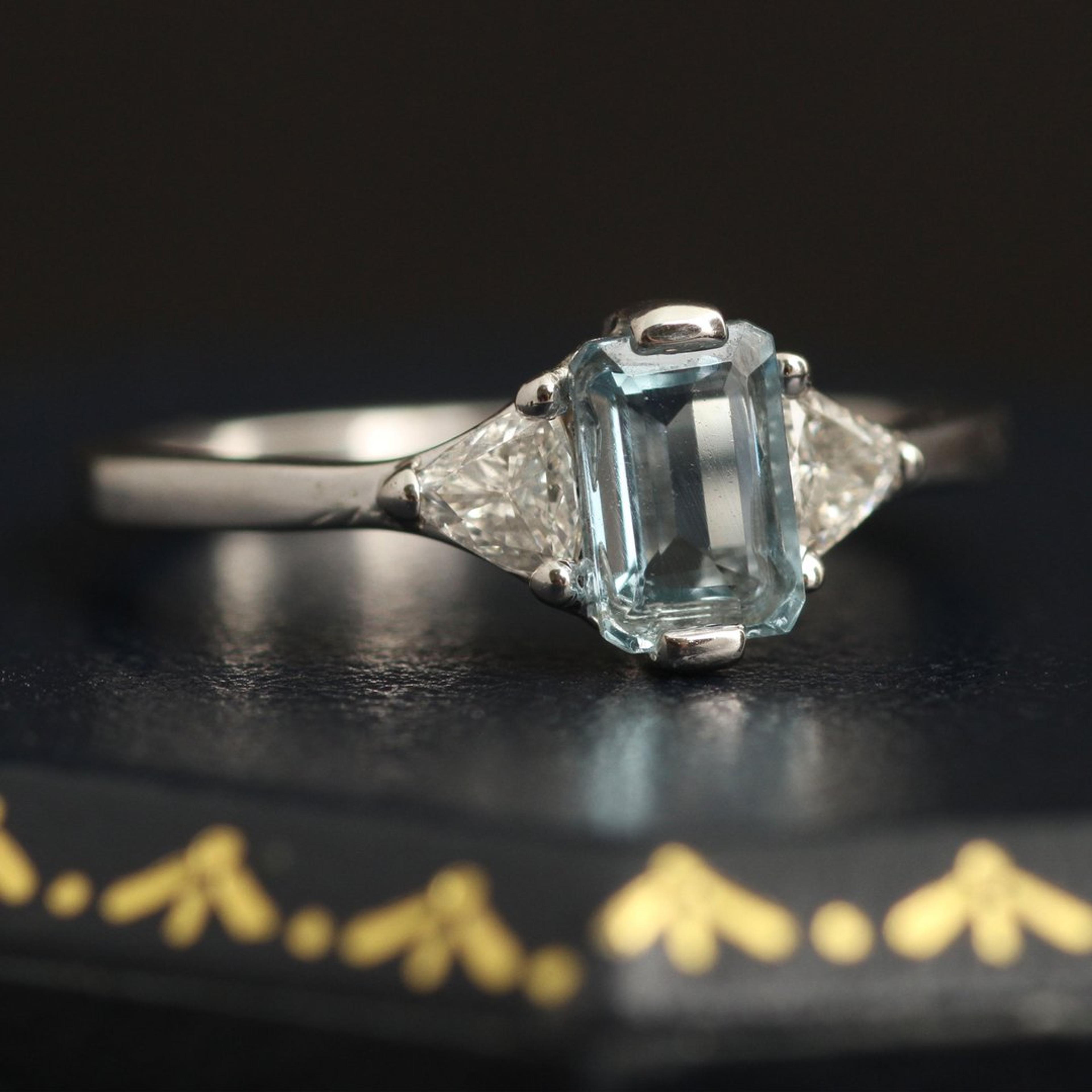 Detail of the Poseidon Aquamarine and Diamond Ring