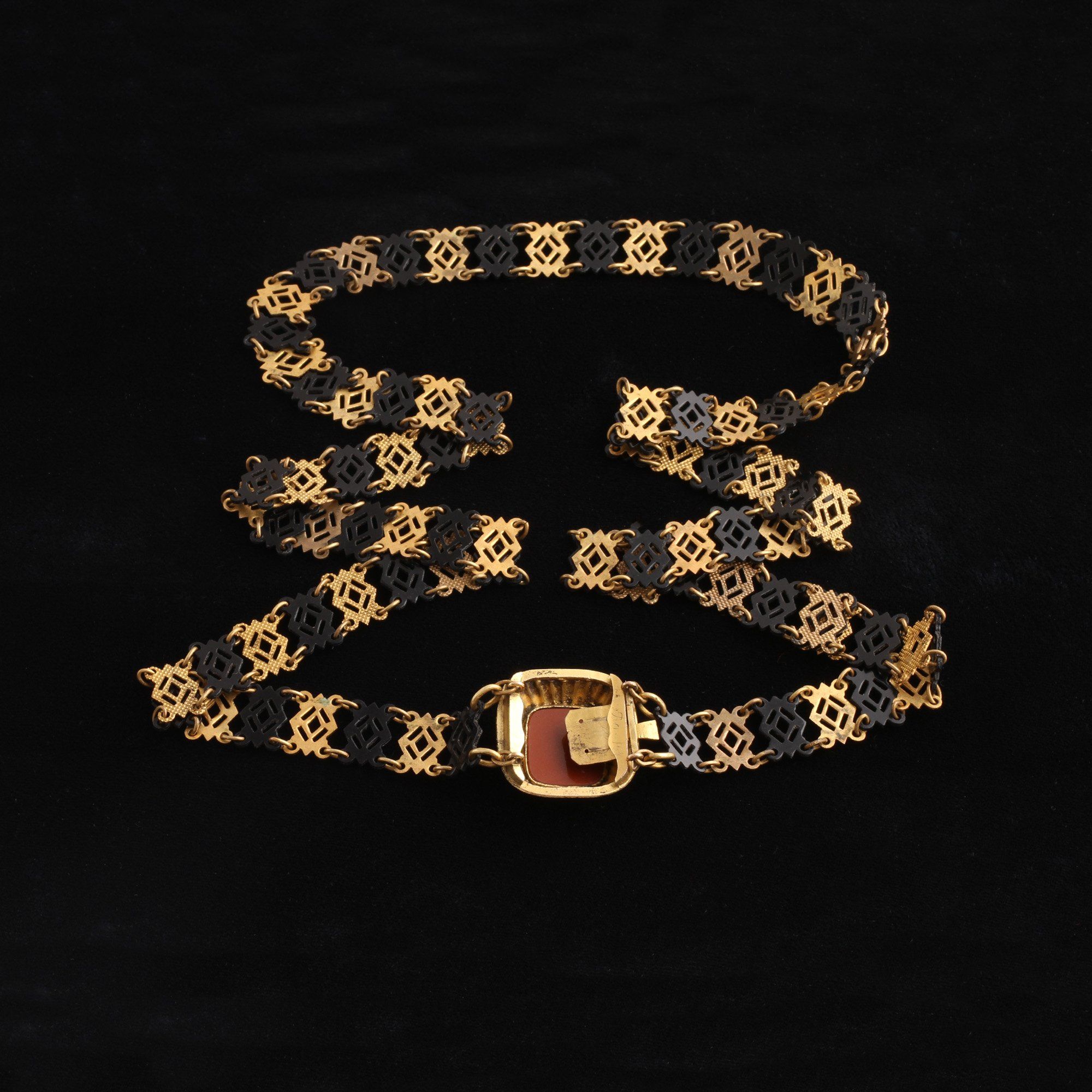 Georgian Pinchbeck and Black Lacquer Link Chain