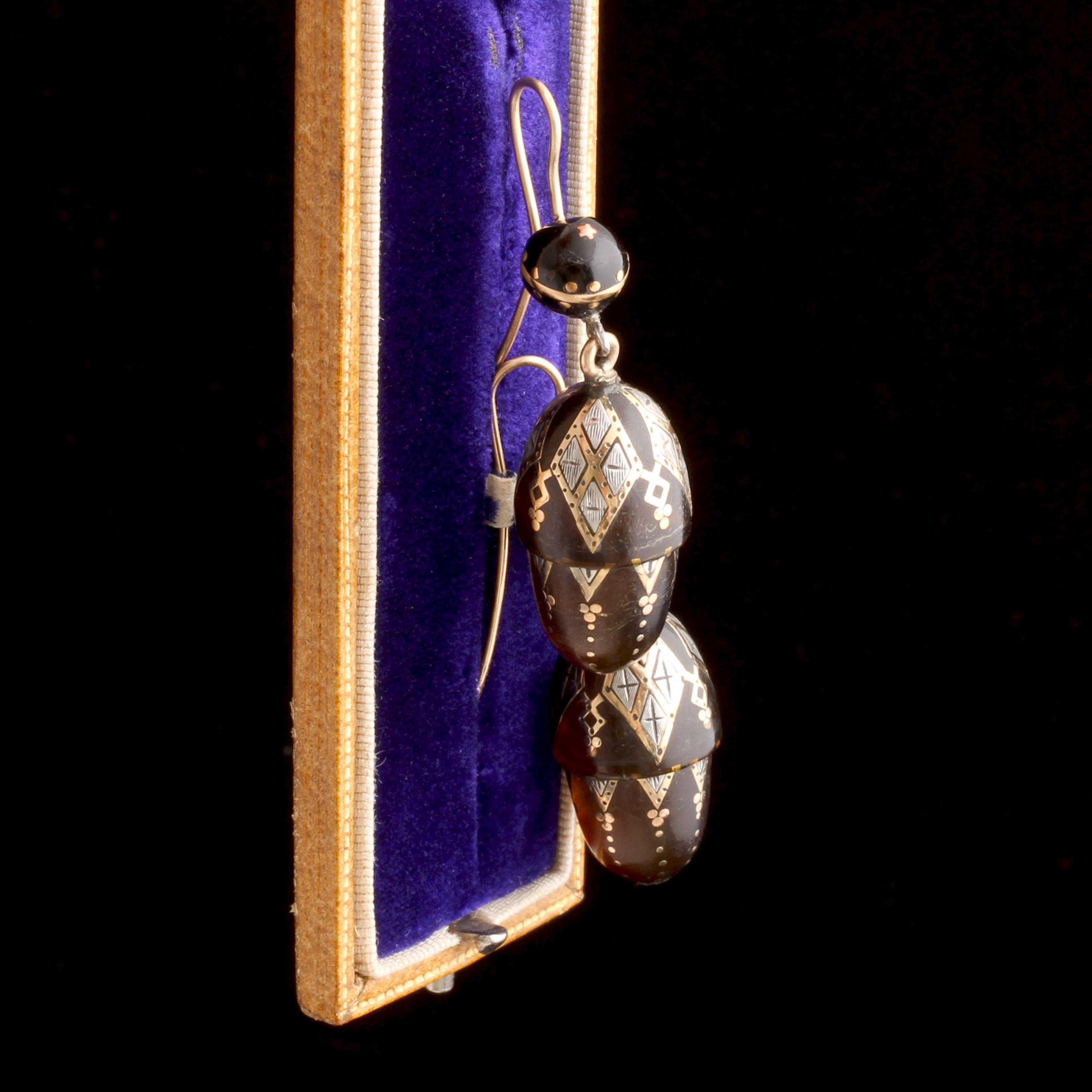 Victorian Pique Acorn Earrings
