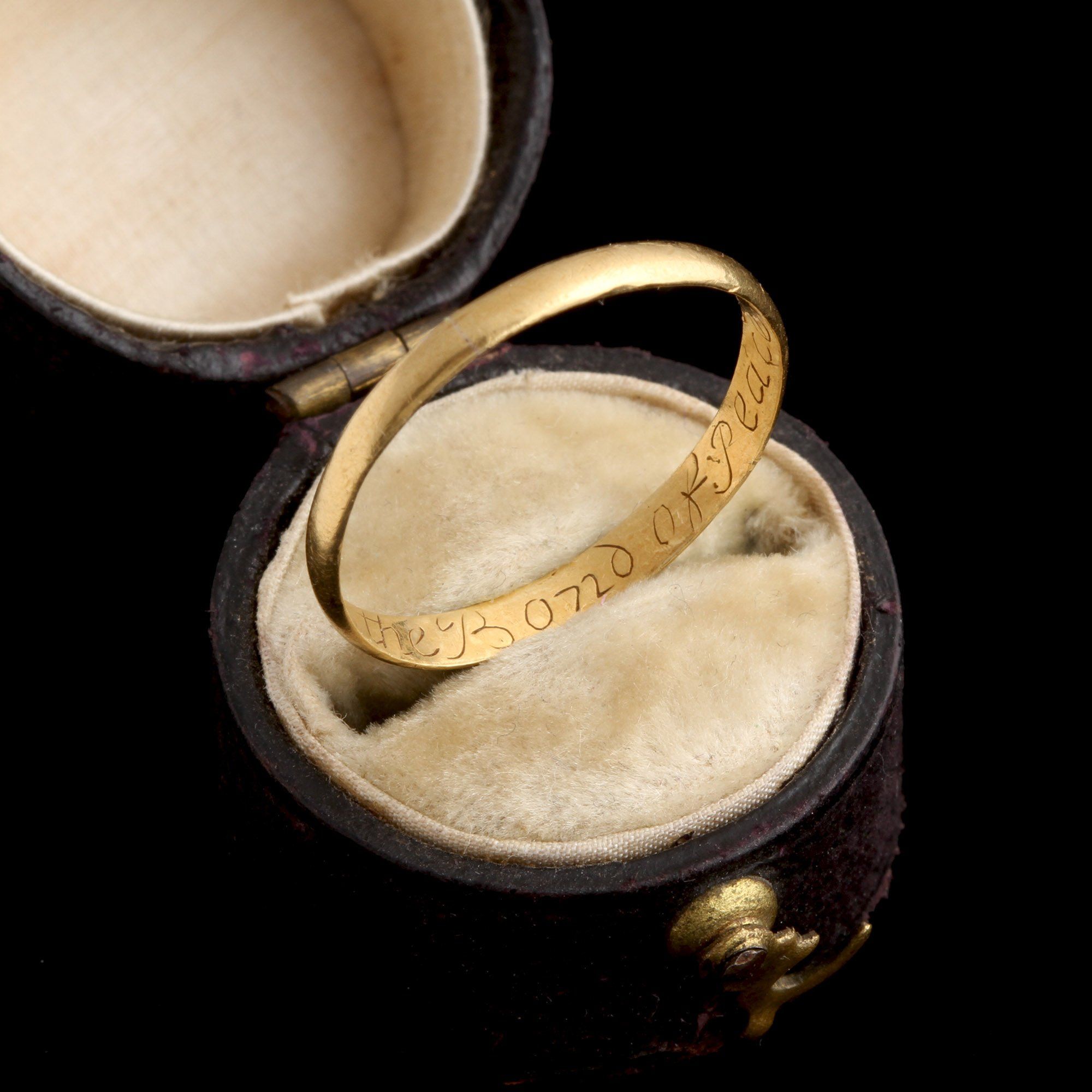 Early 18th Century "Love is the Bond of Peace"Gold Posy Ring