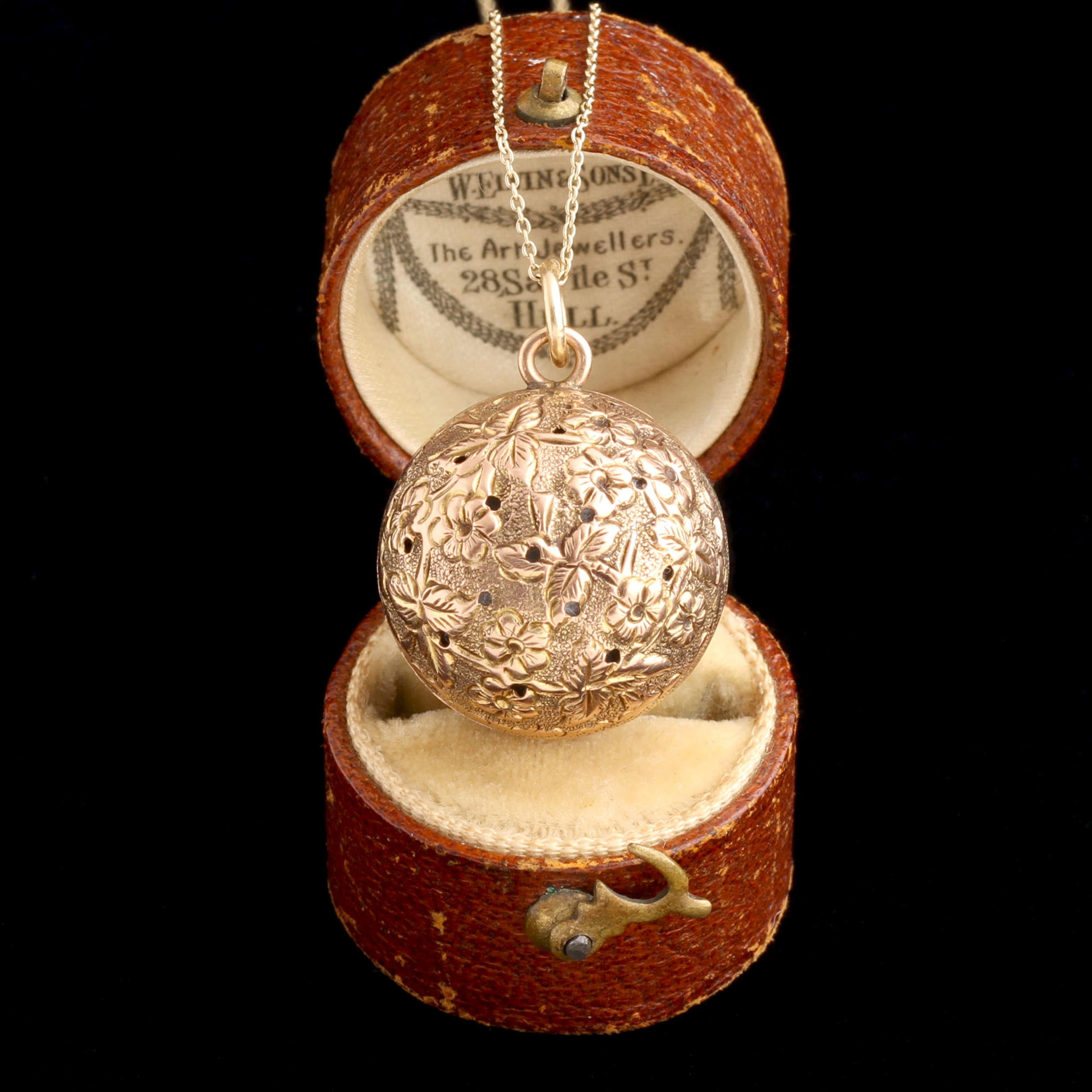 Late Victorian Pomander Necklace