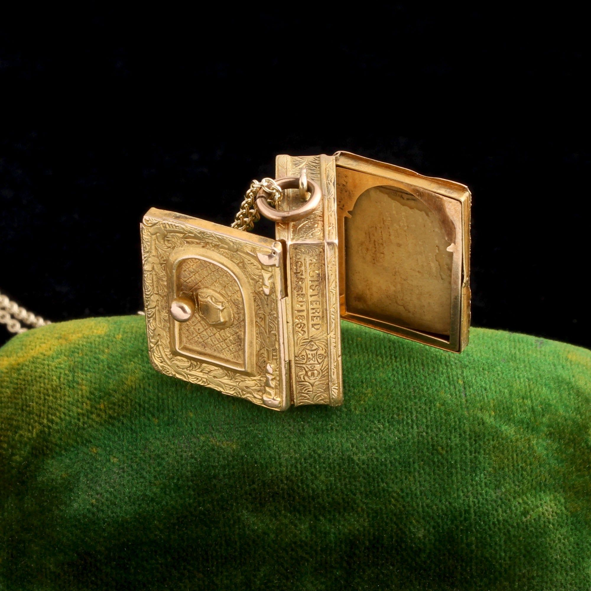 Victorian Double Door Safe Locket