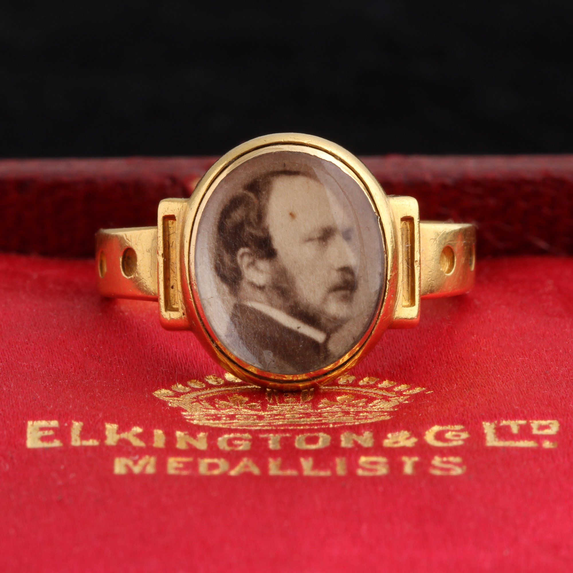 Victorian Prince Albert Memorial Ring