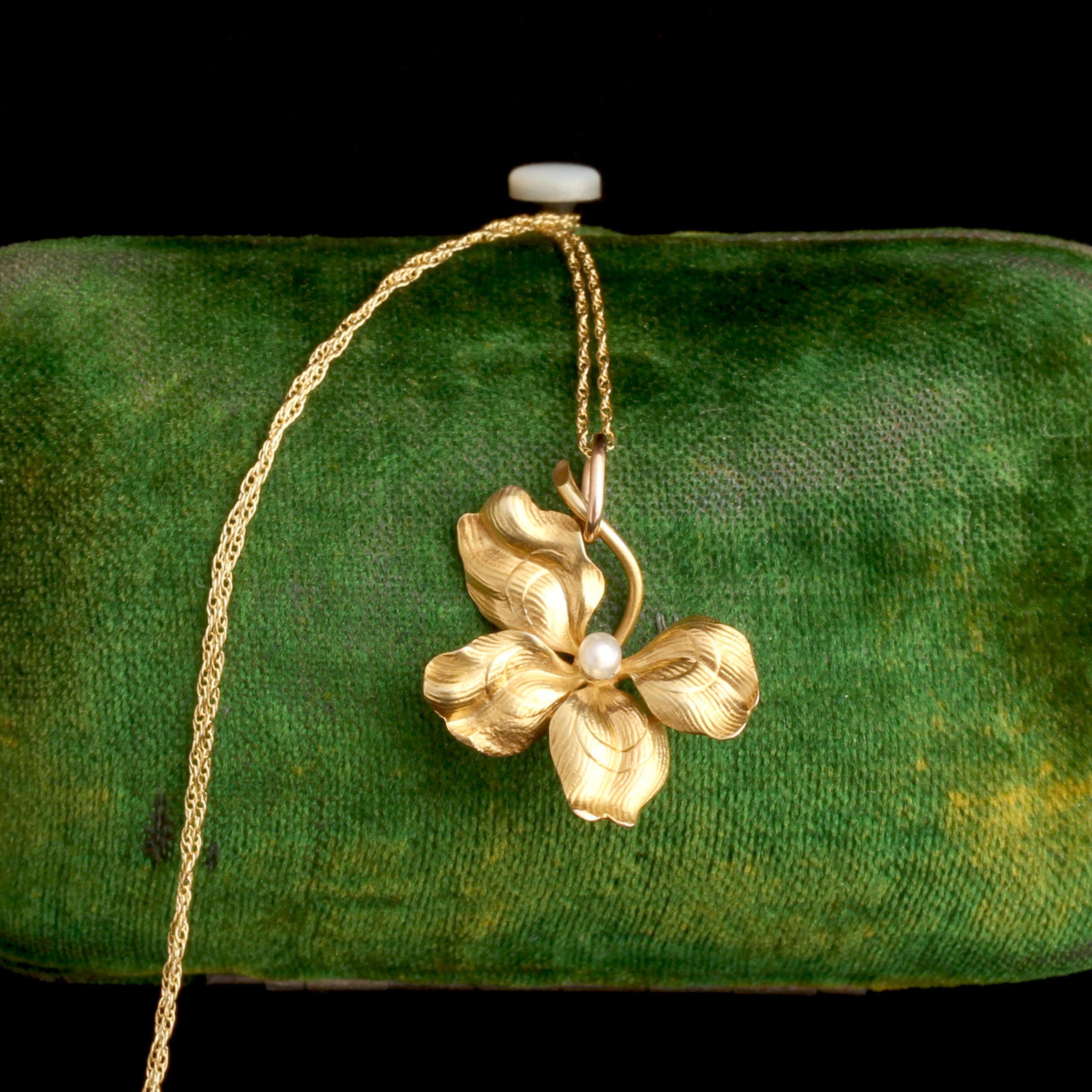 Edwardian Lucky Clover Necklace