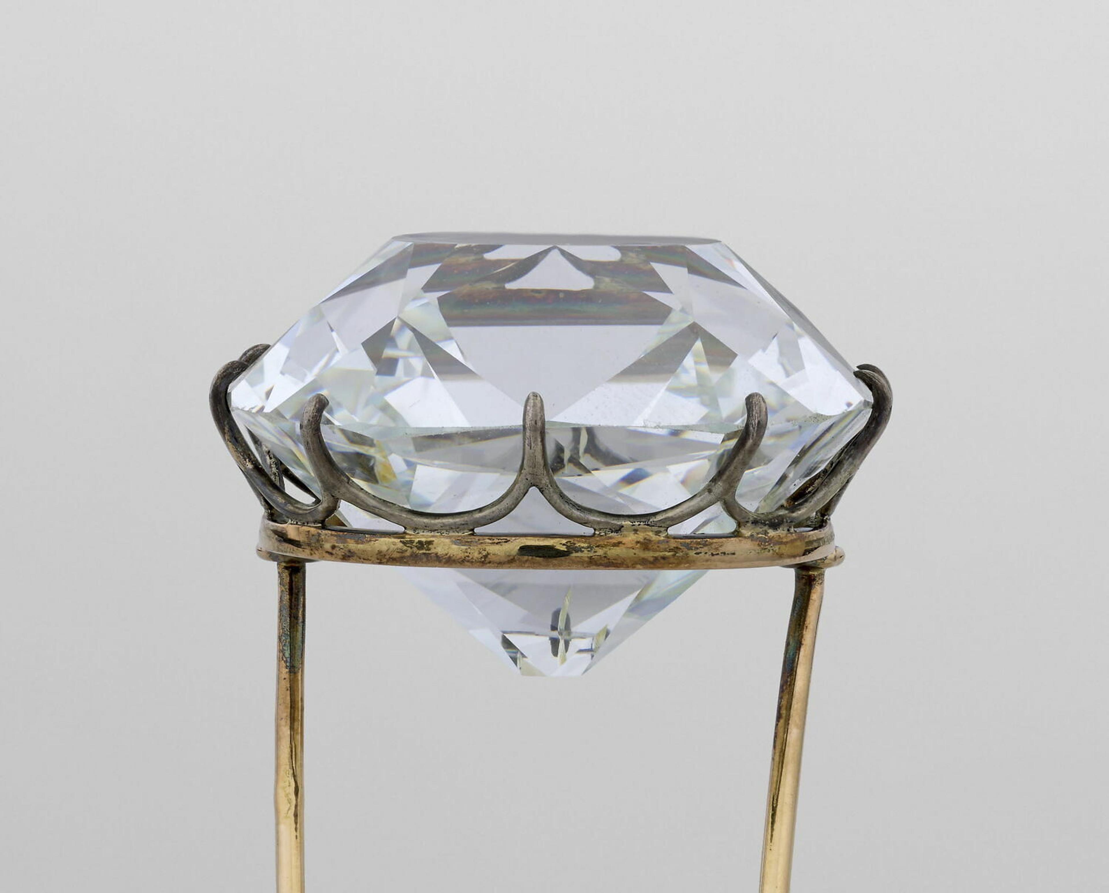 The Regent Diamond, cut in England from 1704-1706 in the new "brilliant" style. The Louvre.